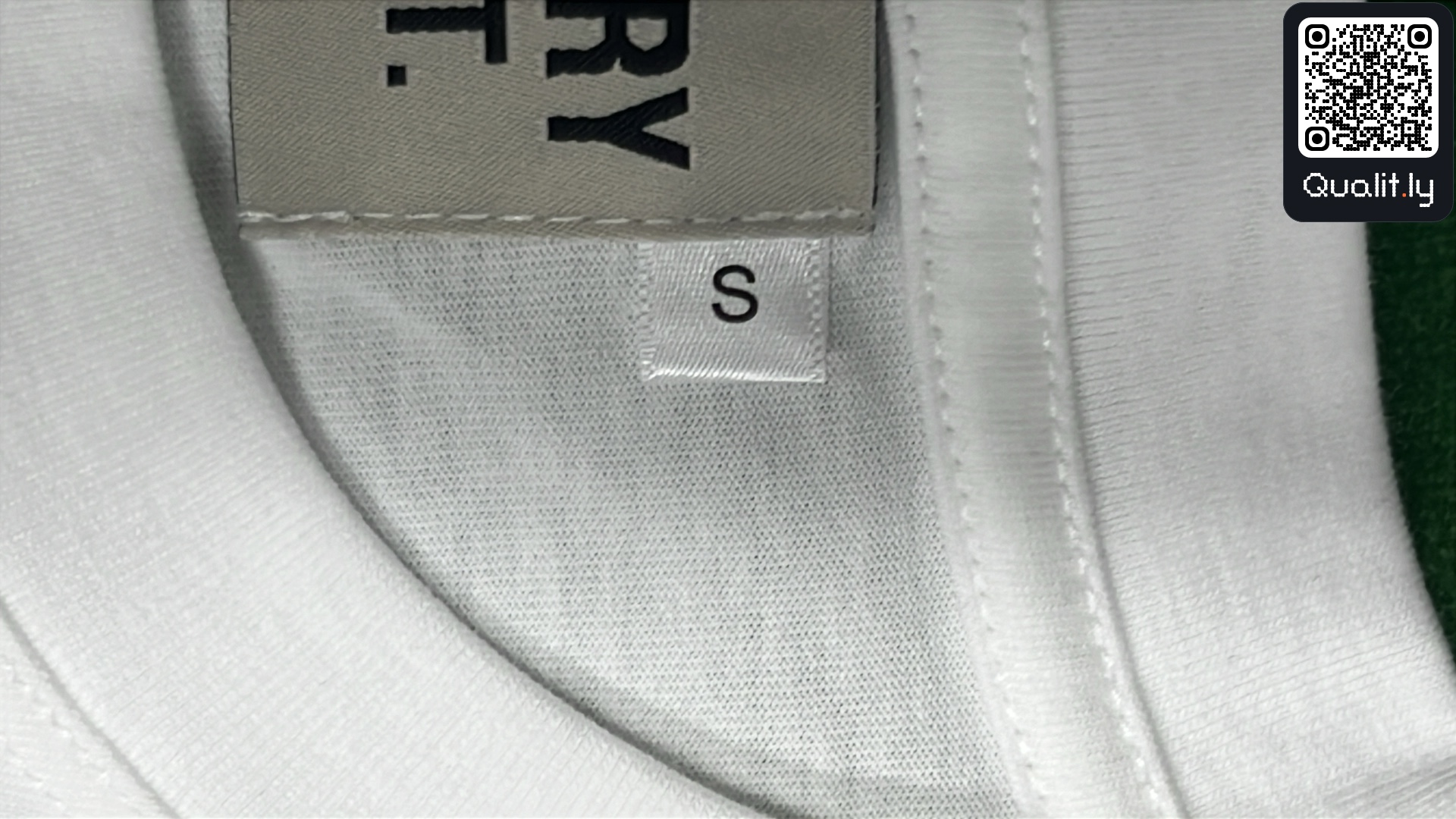 T-Shirt — QC-Foto 1 von 135