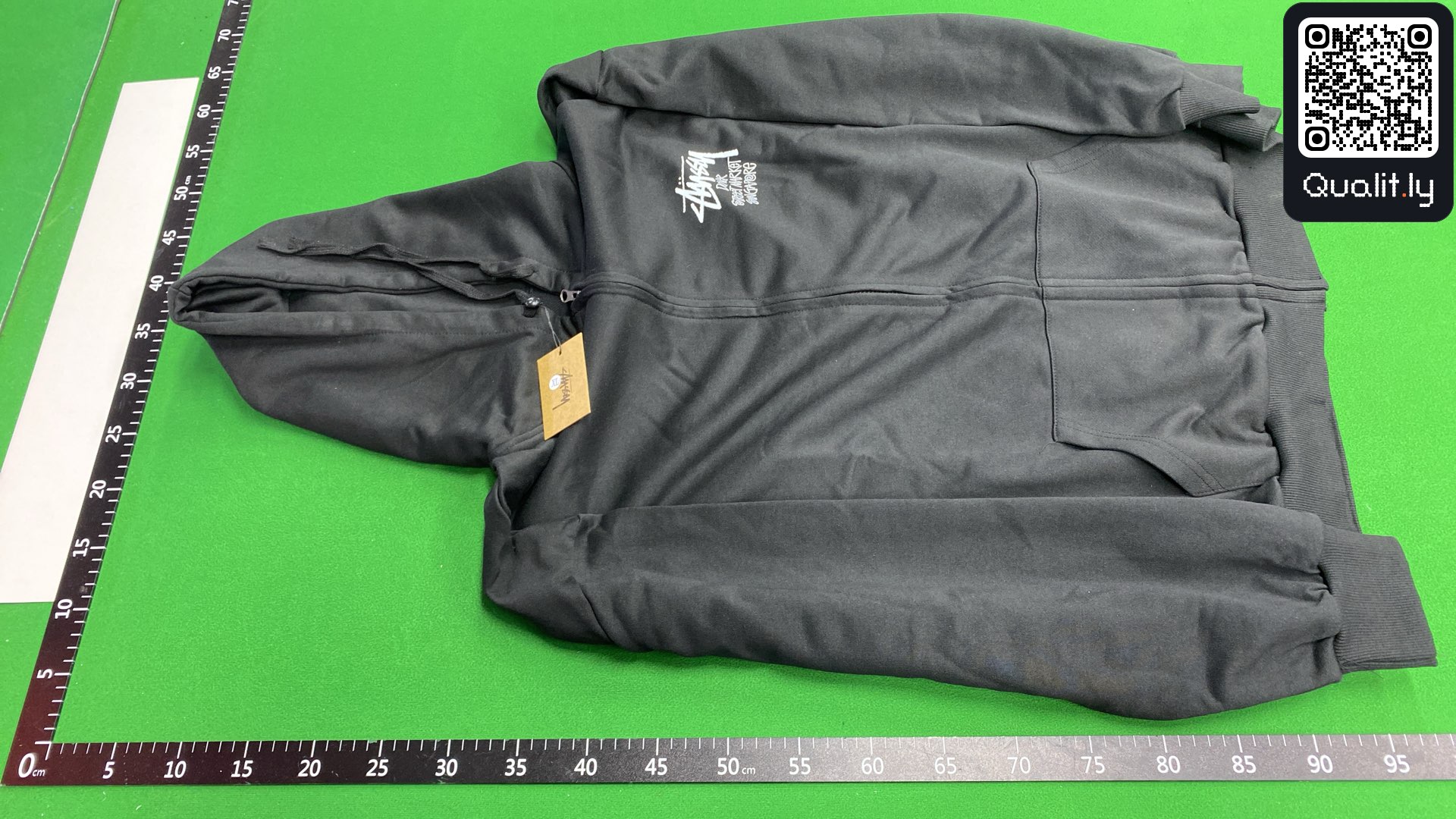 Hoodie QC photo 2 of 12
