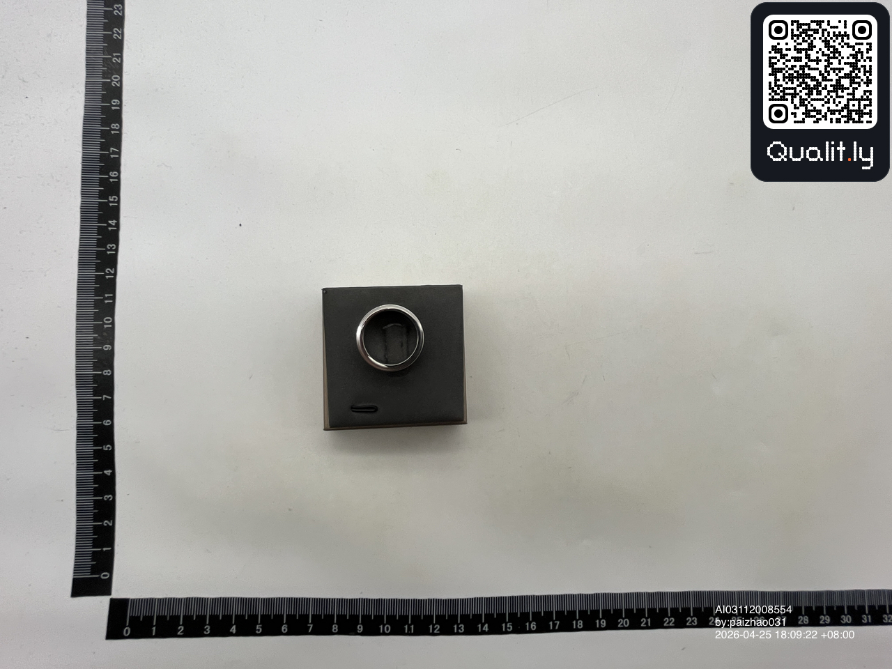 Bijuterie — fotografie QC 3 din 10