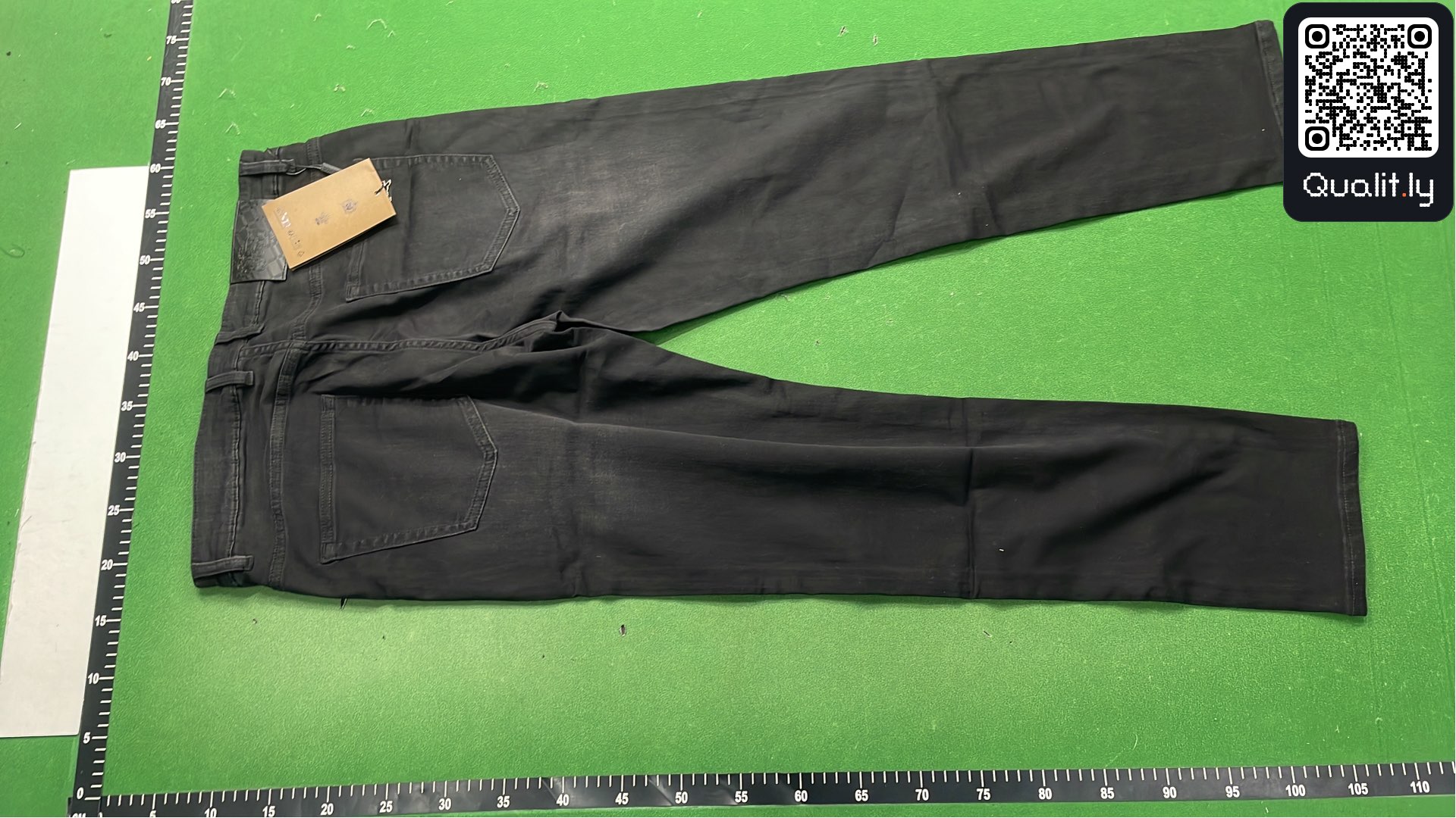 牛仔裤 QC 照片 3 / 4