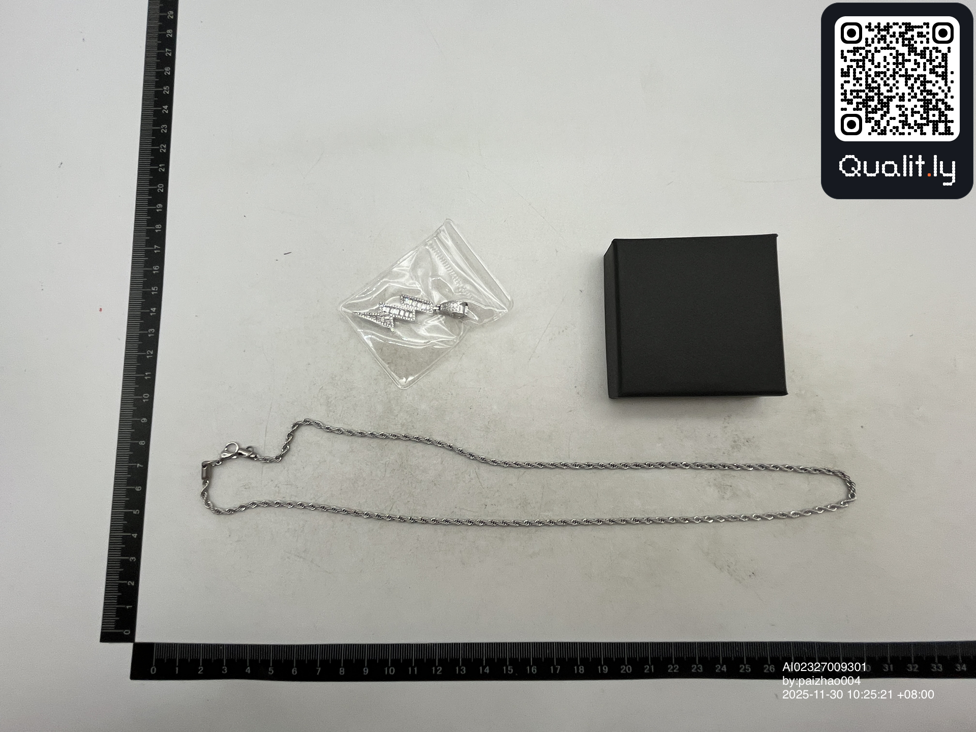 Jewelry QC photo 1 of 30