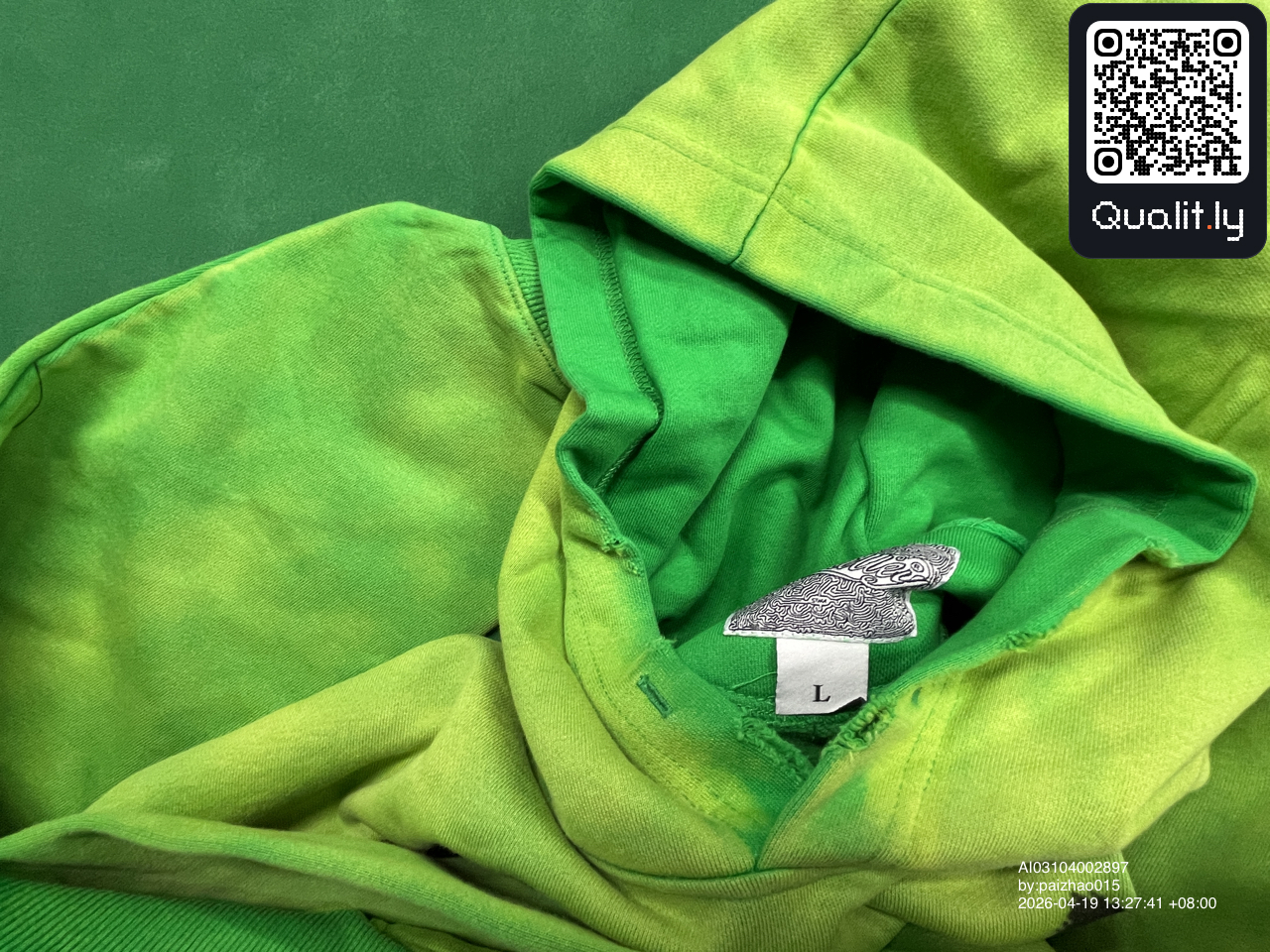 Hoodie QC photo 1 of 42