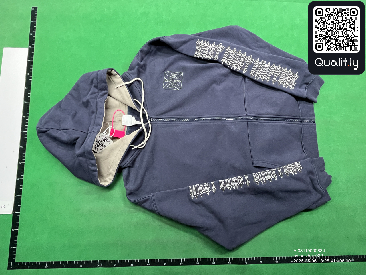 Hoodie — QC-Foto 3 von 8