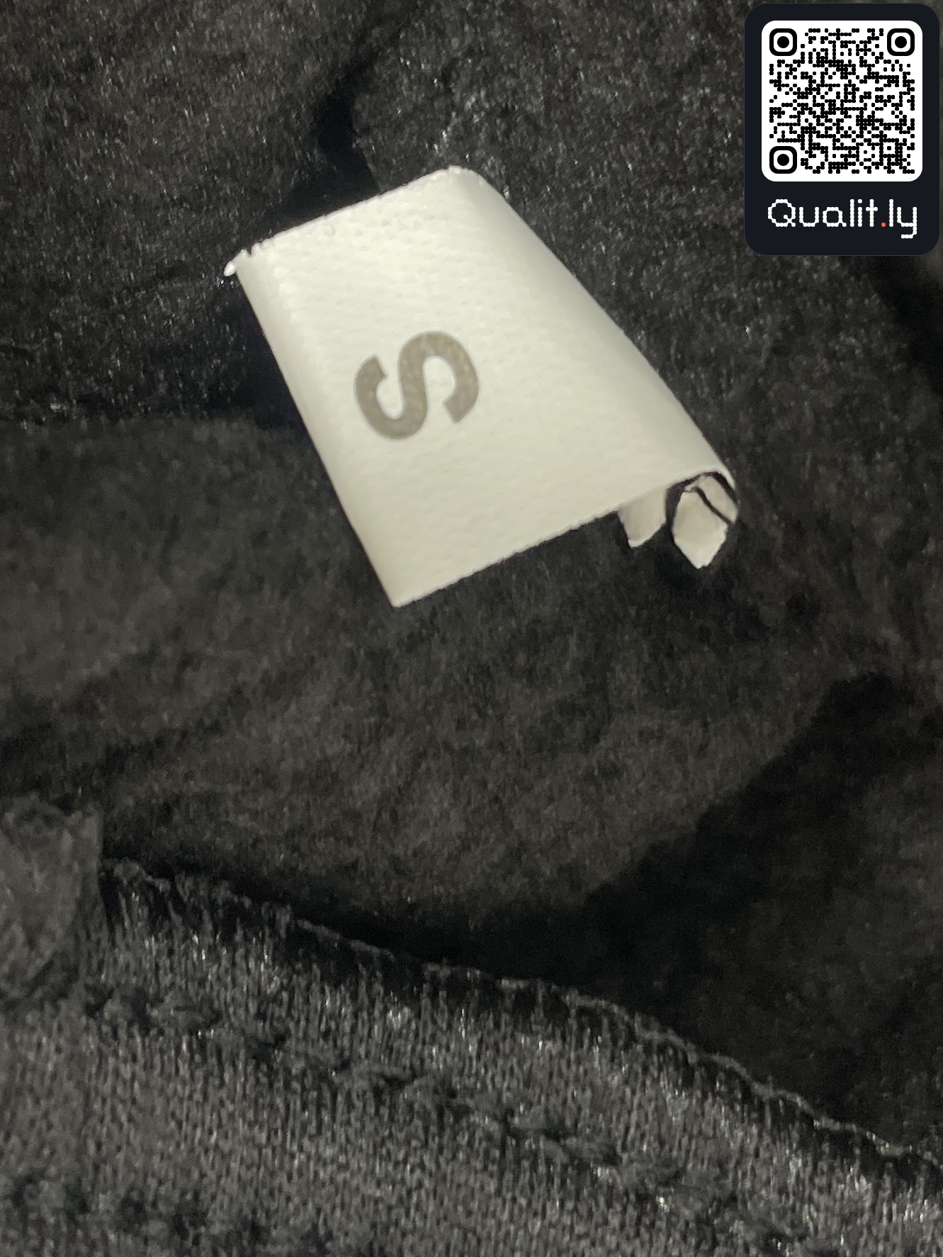 Pants QC photo 1 of 104