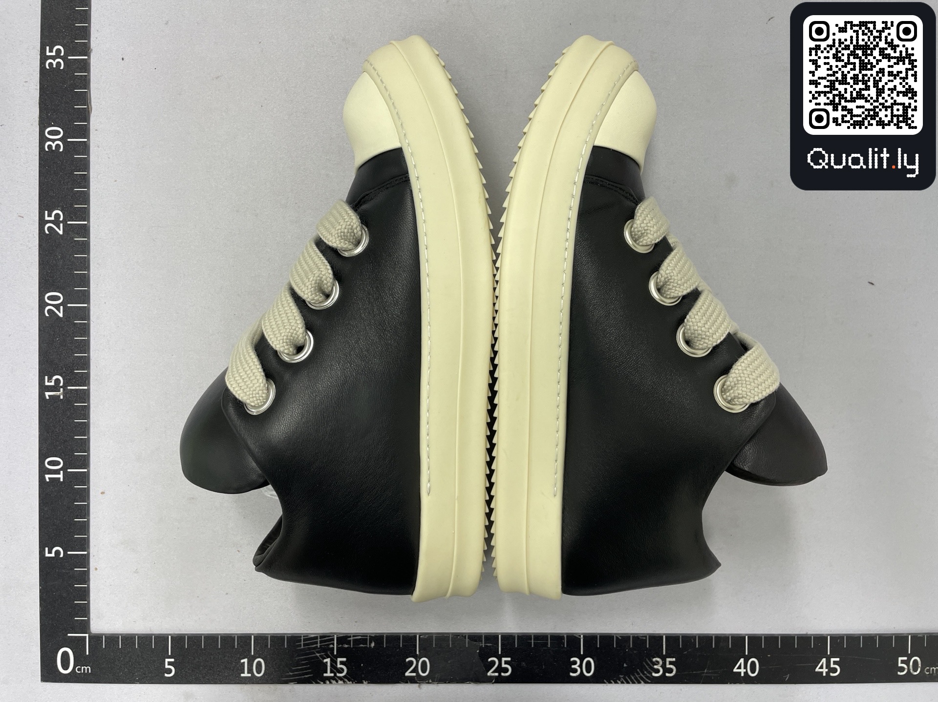 Sneakers — QC-foto 3 av 5