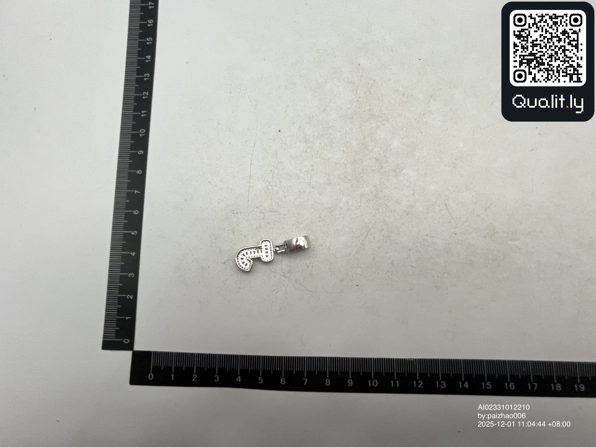 Jewelry QC photo 2 of 3