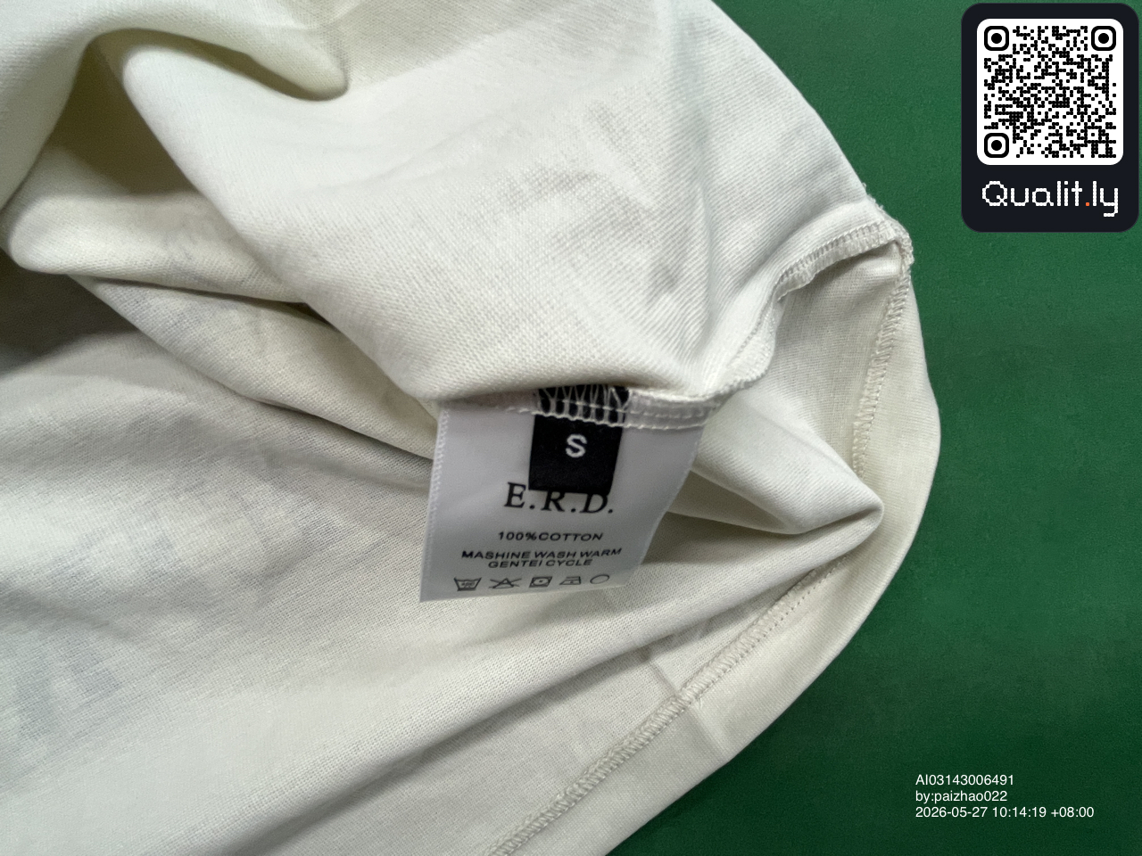 T-shirt — foto QC 1 di 46