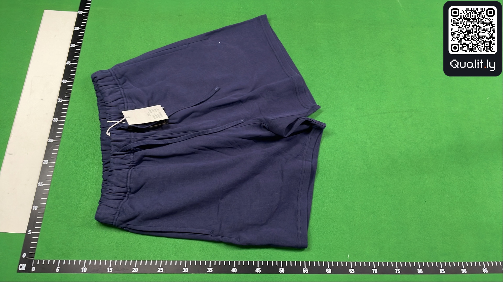 Pantaloni scurți — fotografie QC 2 din 4
