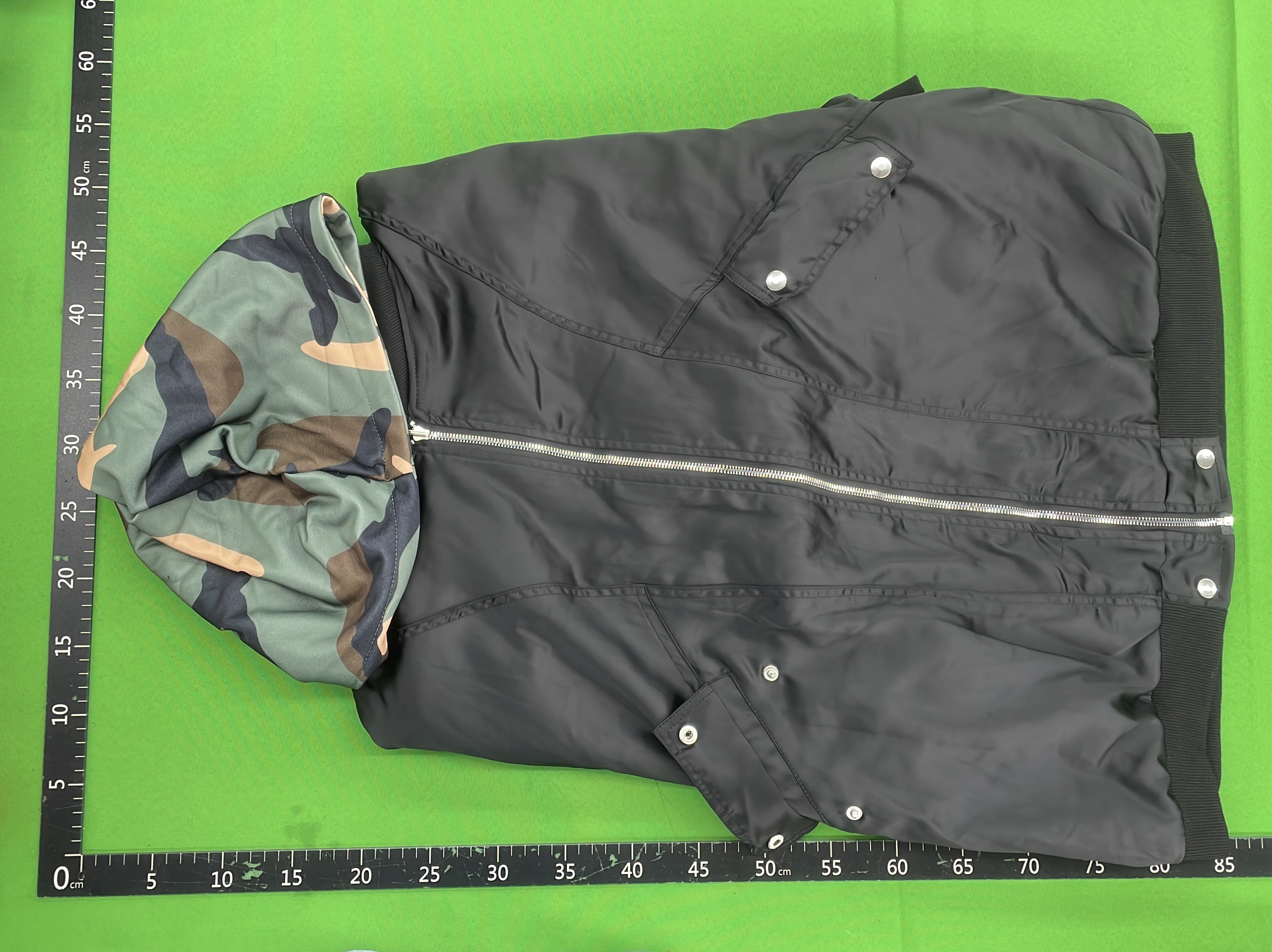 Hoodie QC photo 3 of 4