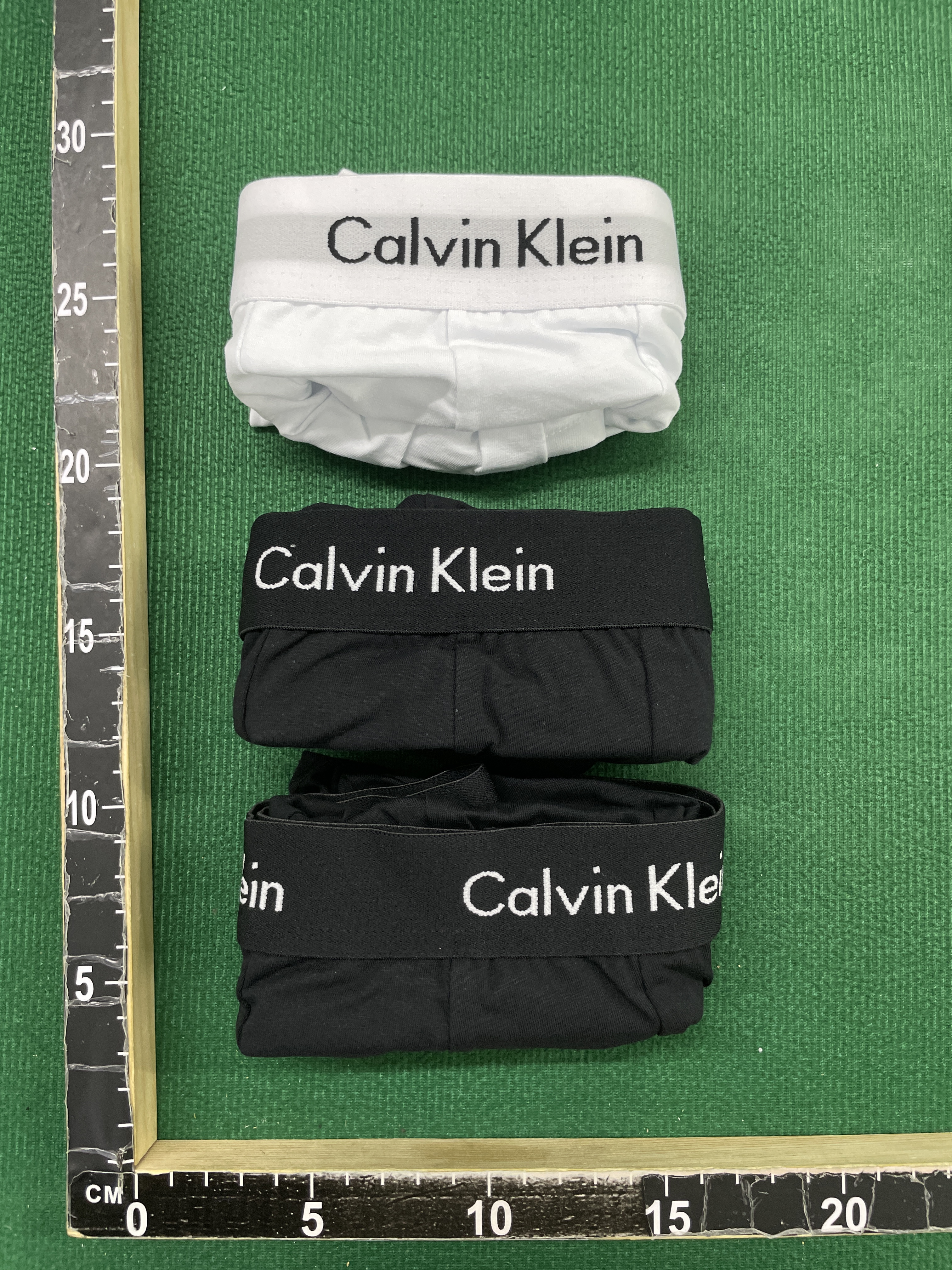 Foto QC 2 di 72