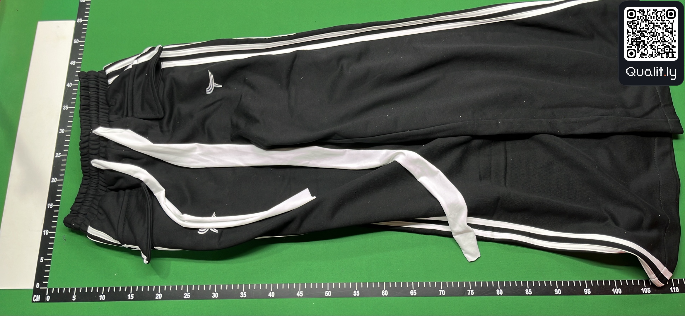 Pants QC photo 2 of 14