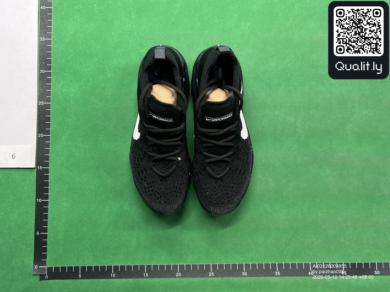 Sneaker — QC-Foto 1 von 12