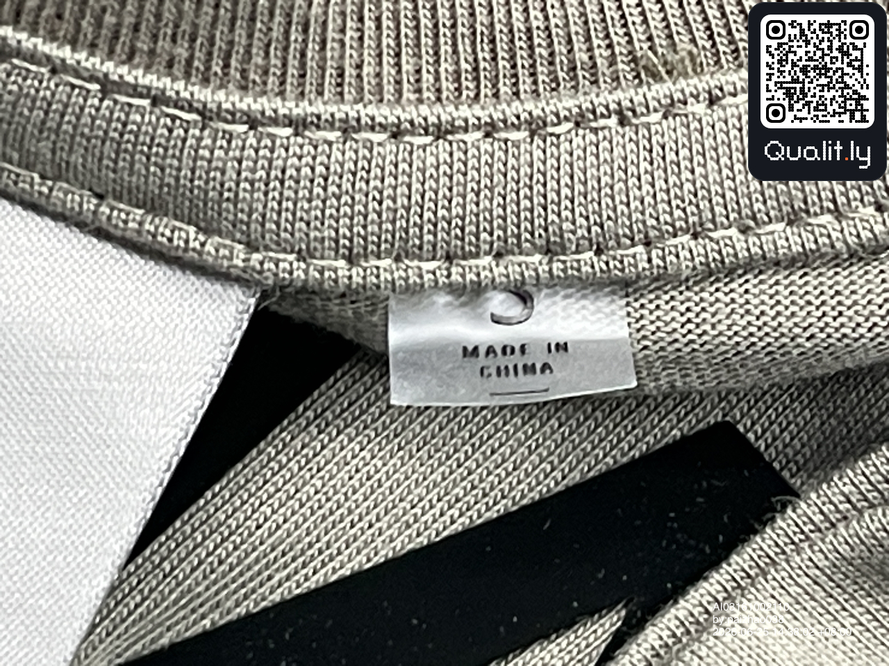 T-shirt — foto QC 3 de 7