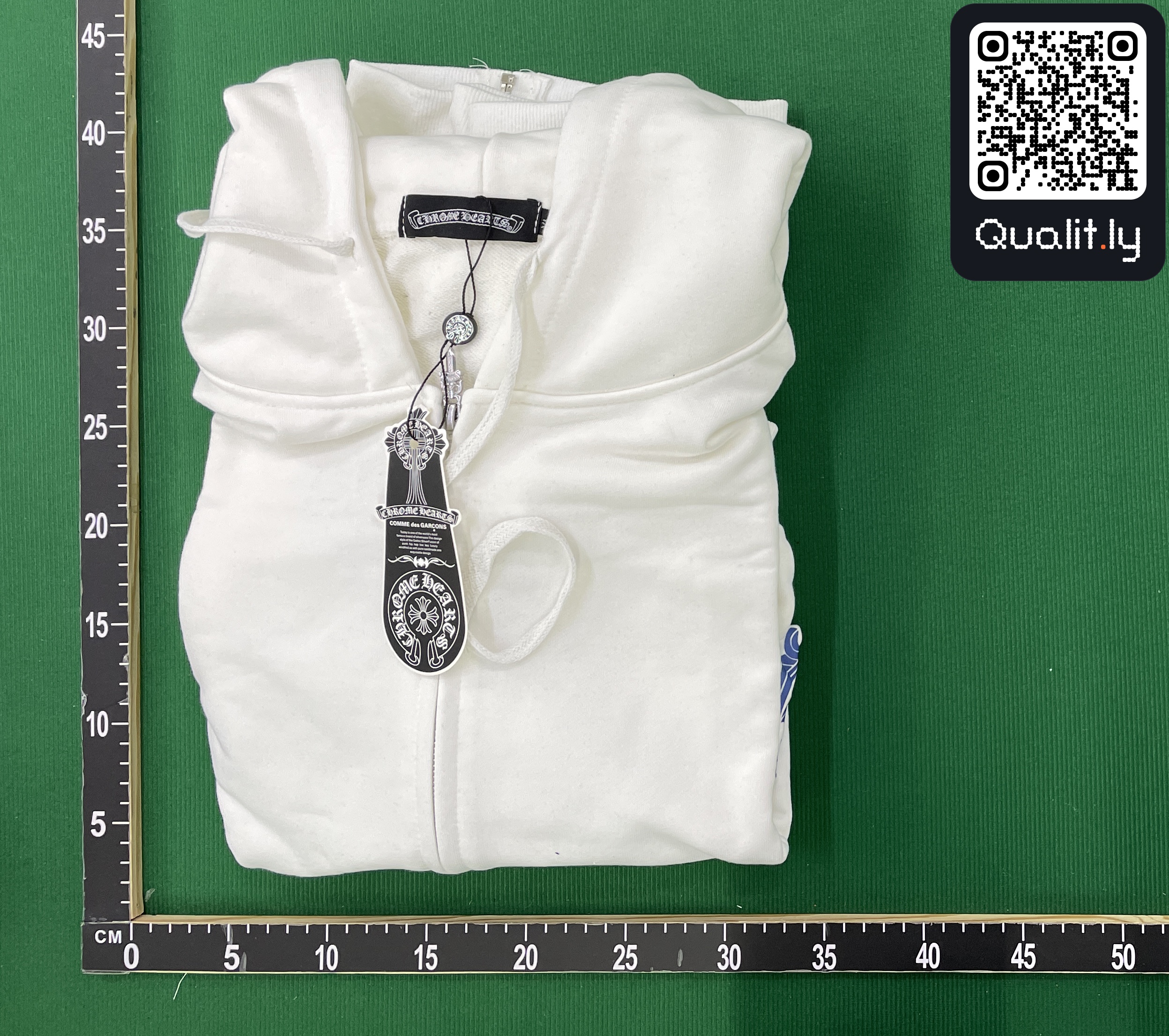 Hoodie QC photo 2 of 5