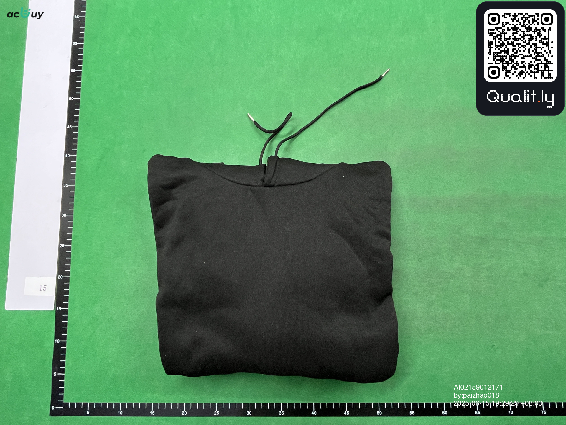 Sudadera con capucha — foto QC 1 de 4
