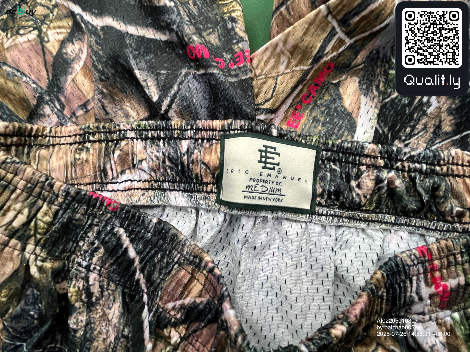 Pantaloncini — foto QC 1 di 38