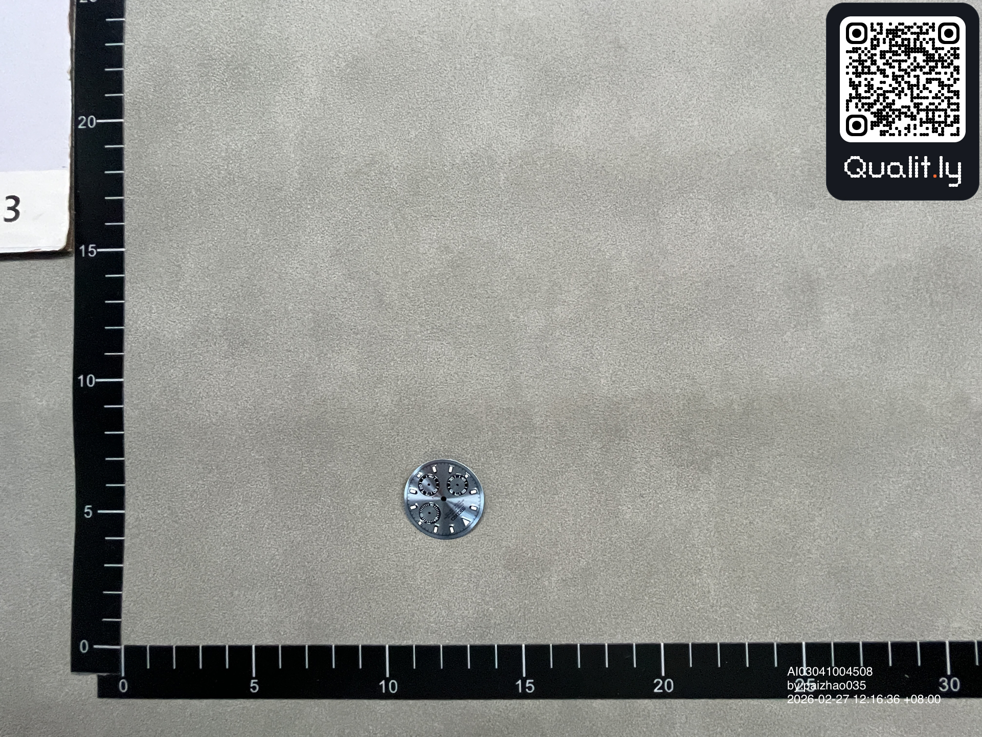 Klocka — QC-foto 1 av 3