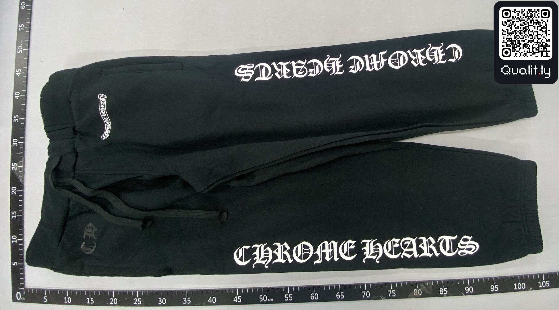 Pants QC photo 3 of 22