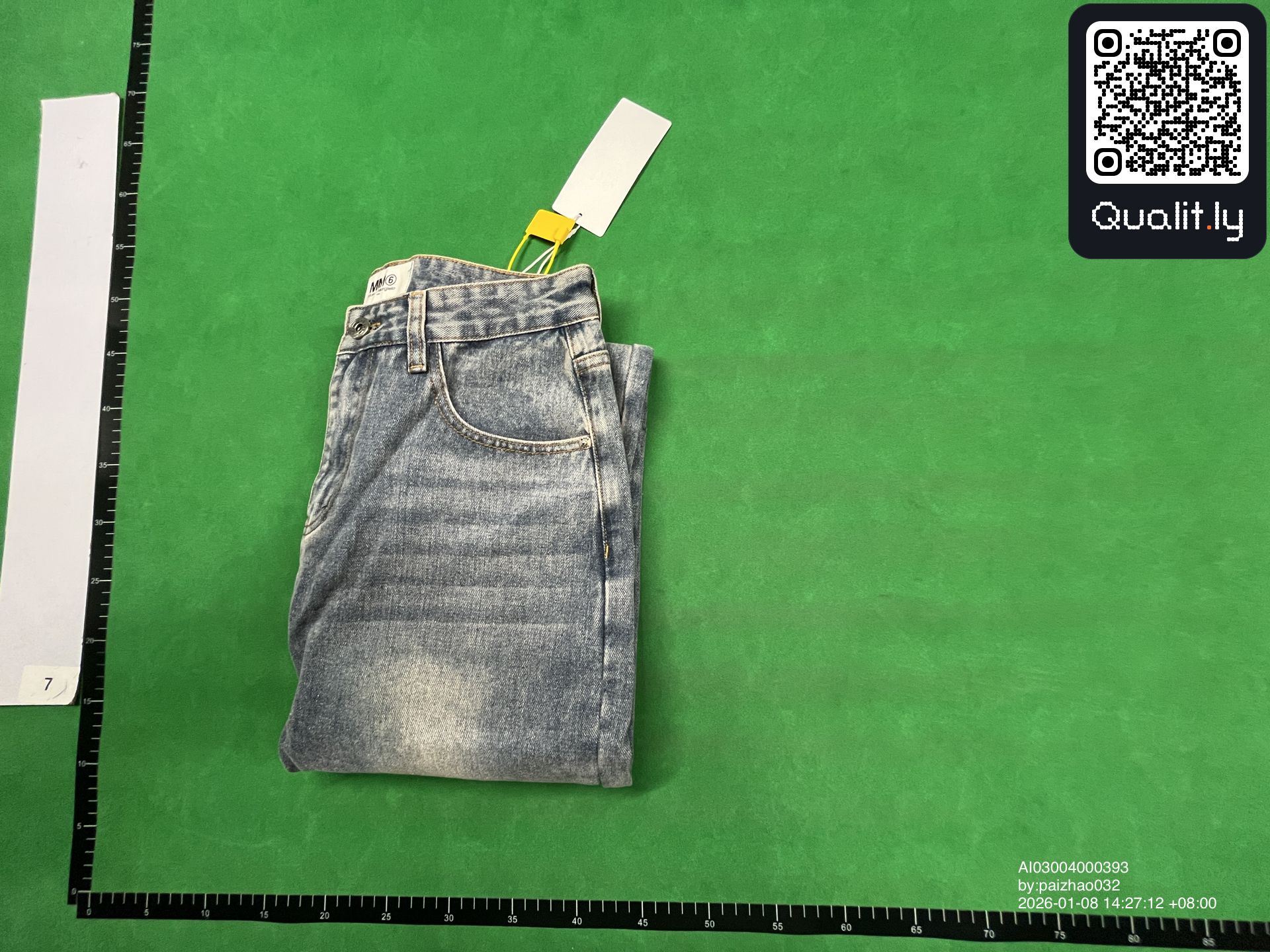 Jeans QC photo 1 of 25