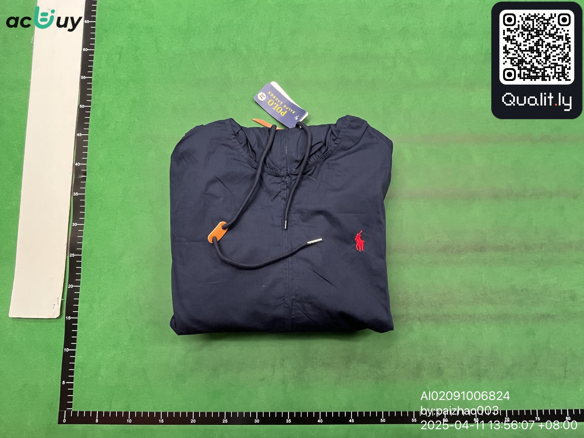 Hoodie — QC-foto 1 av 4