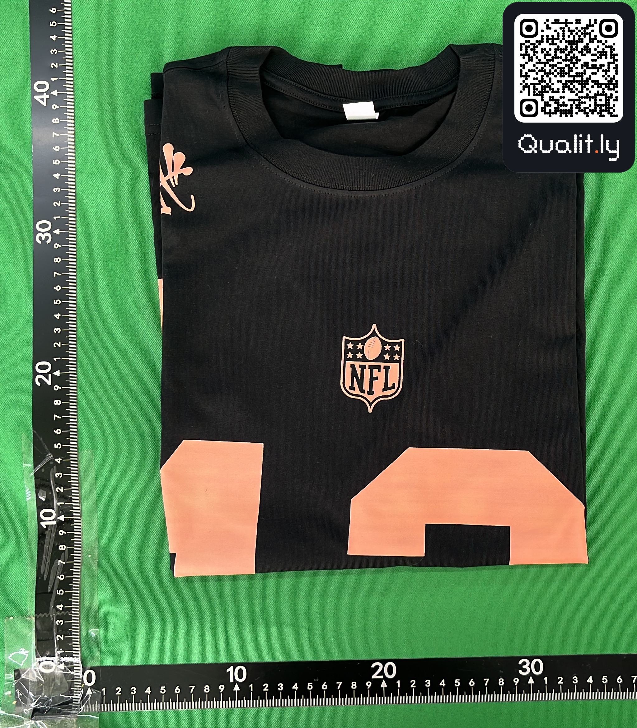 T-shirt — foto QC 1 di 16