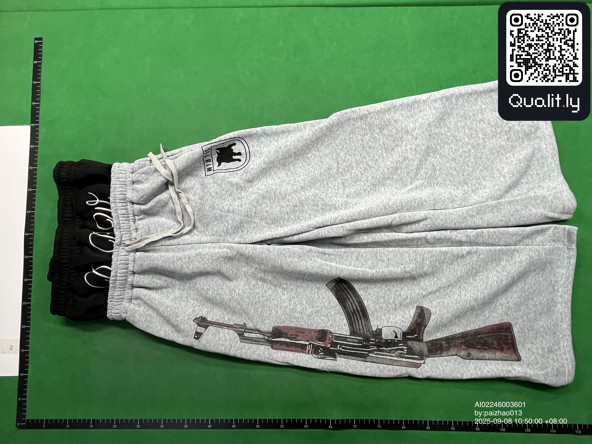 Sweatshirt QC photo 3 of 36
