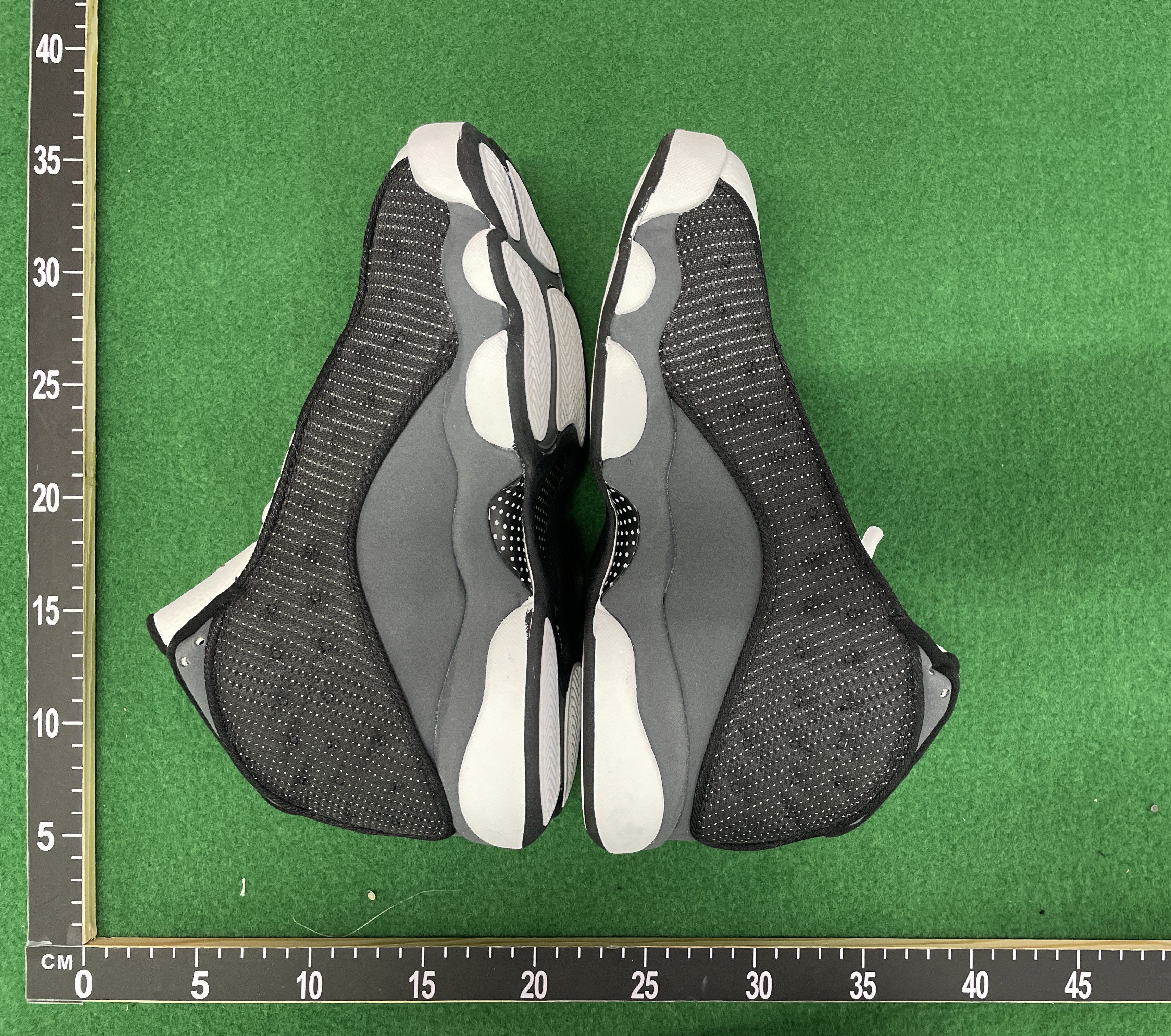 Sneakers QC photo 2 of 16