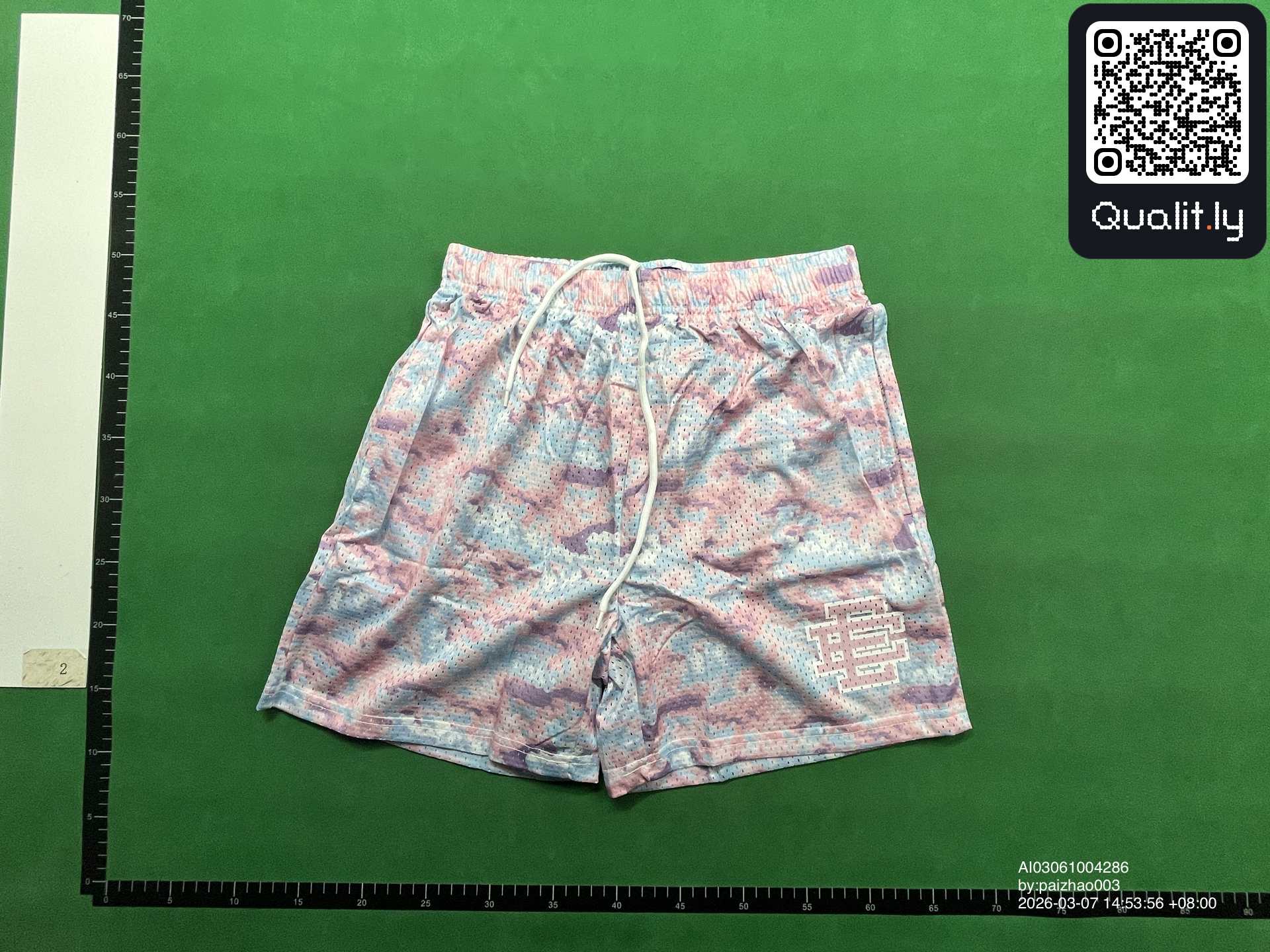 Pantaloncini — foto QC 1 di 42
