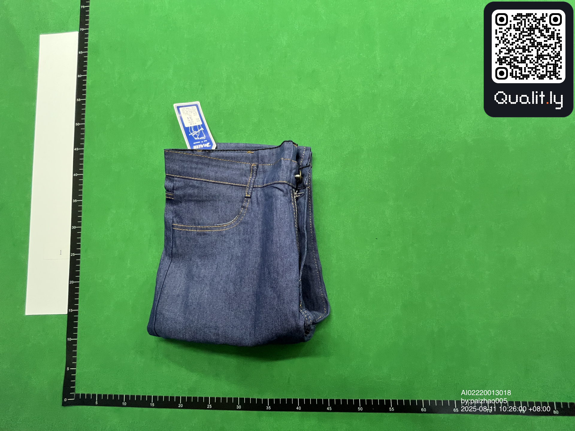 Jeans — QC-foto 1 van 4