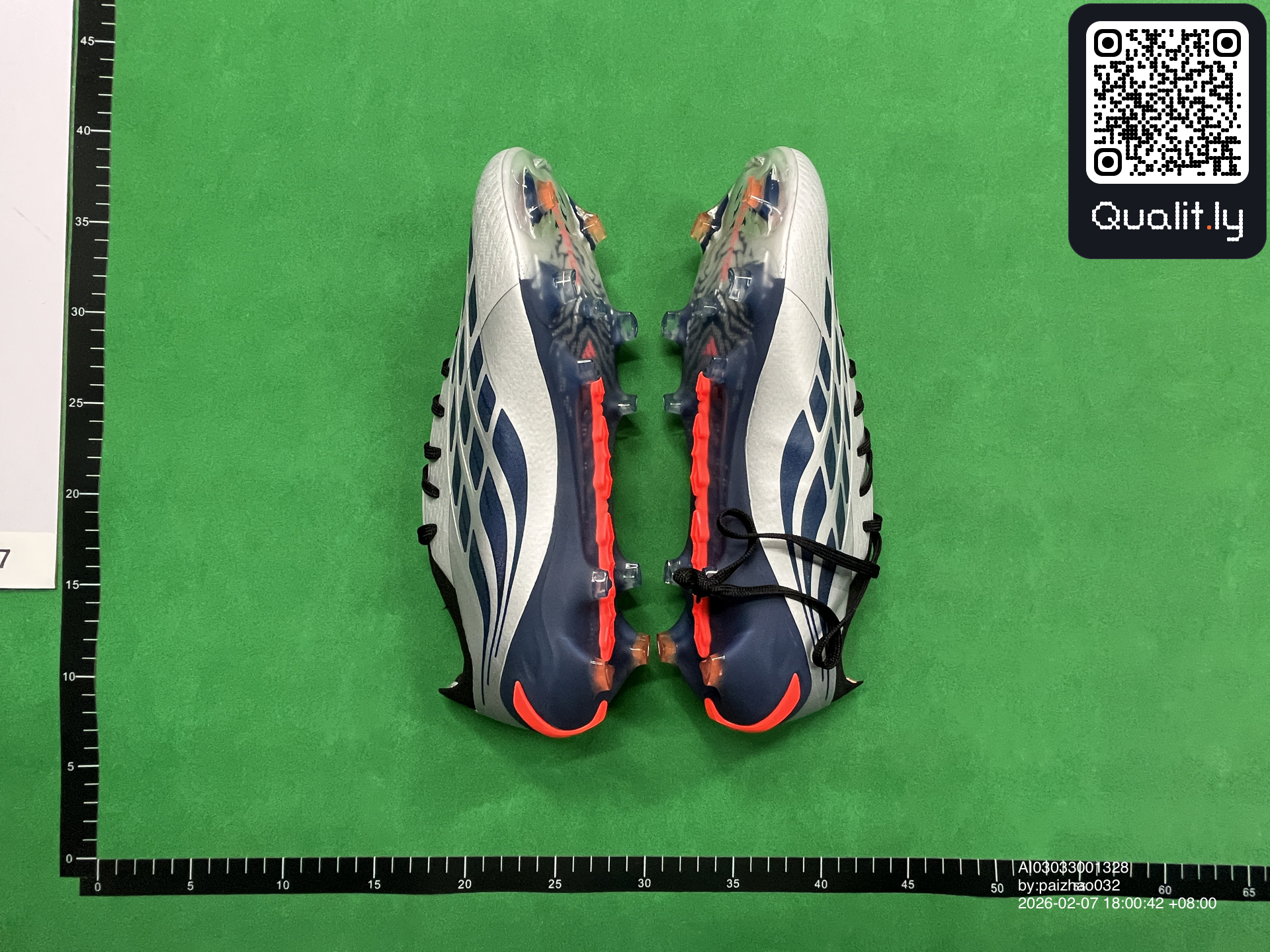 球鞋 QC 照片 3 / 12