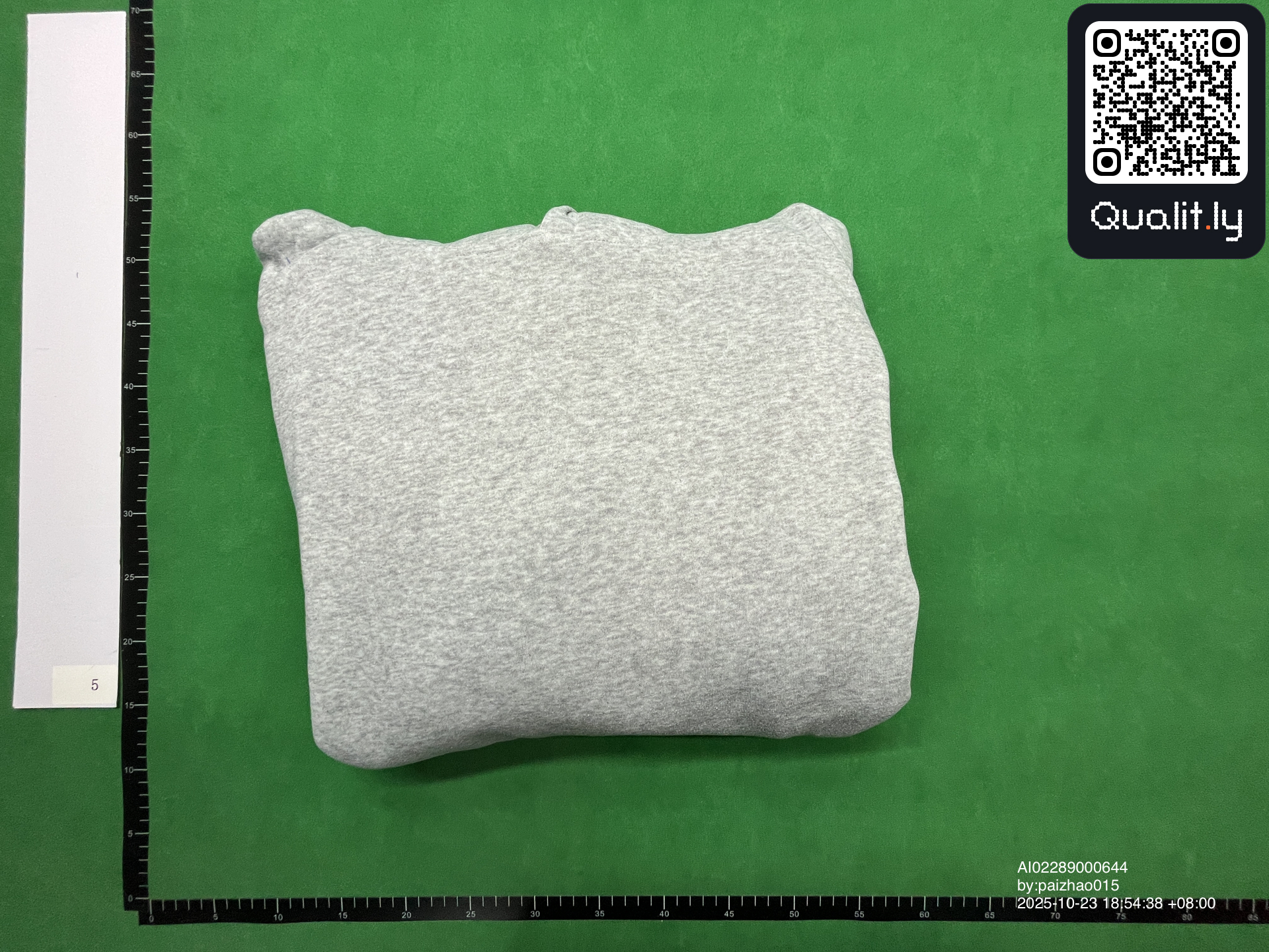 Hoodie — QC-foto 1 av 32