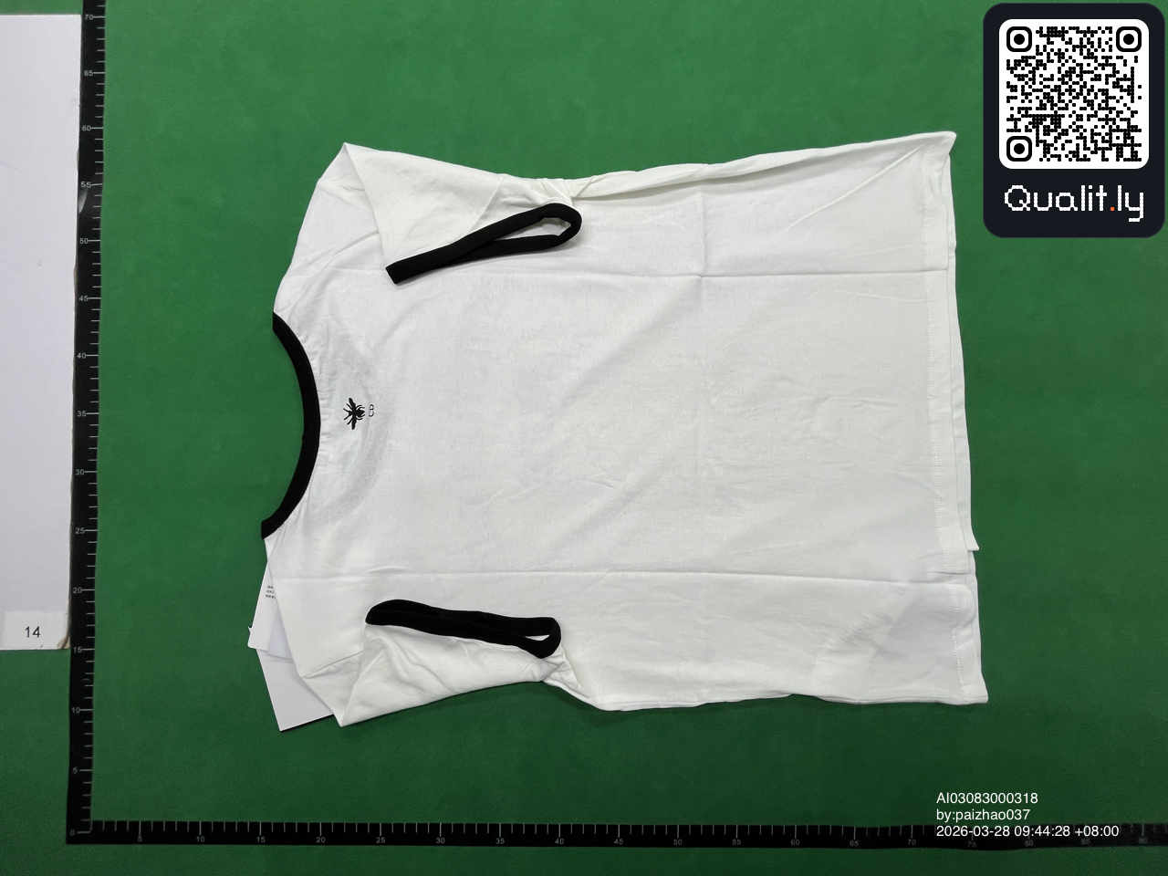 T-Shirt — QC-Foto 2 von 4