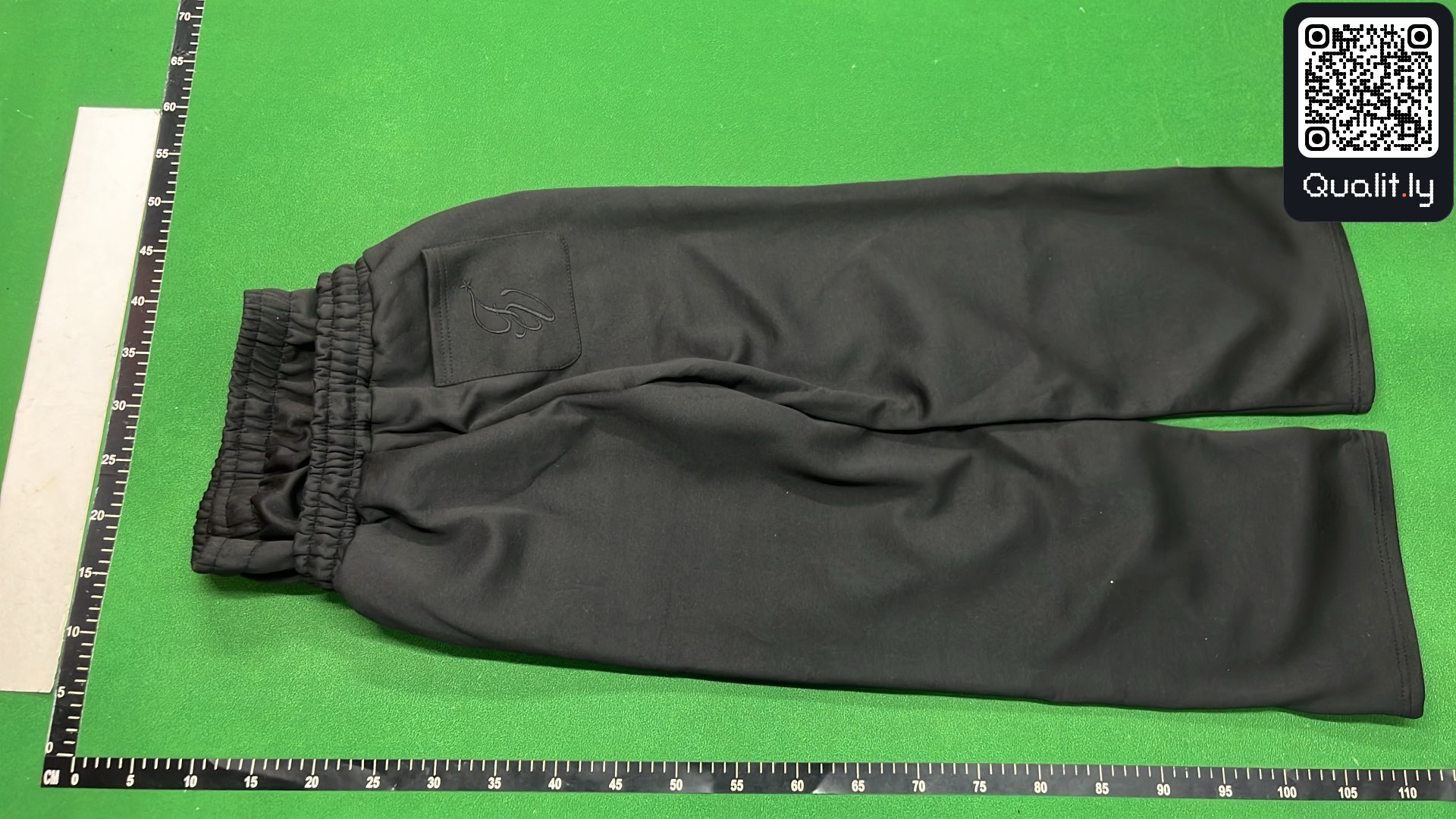 Pants QC photo 3 of 69