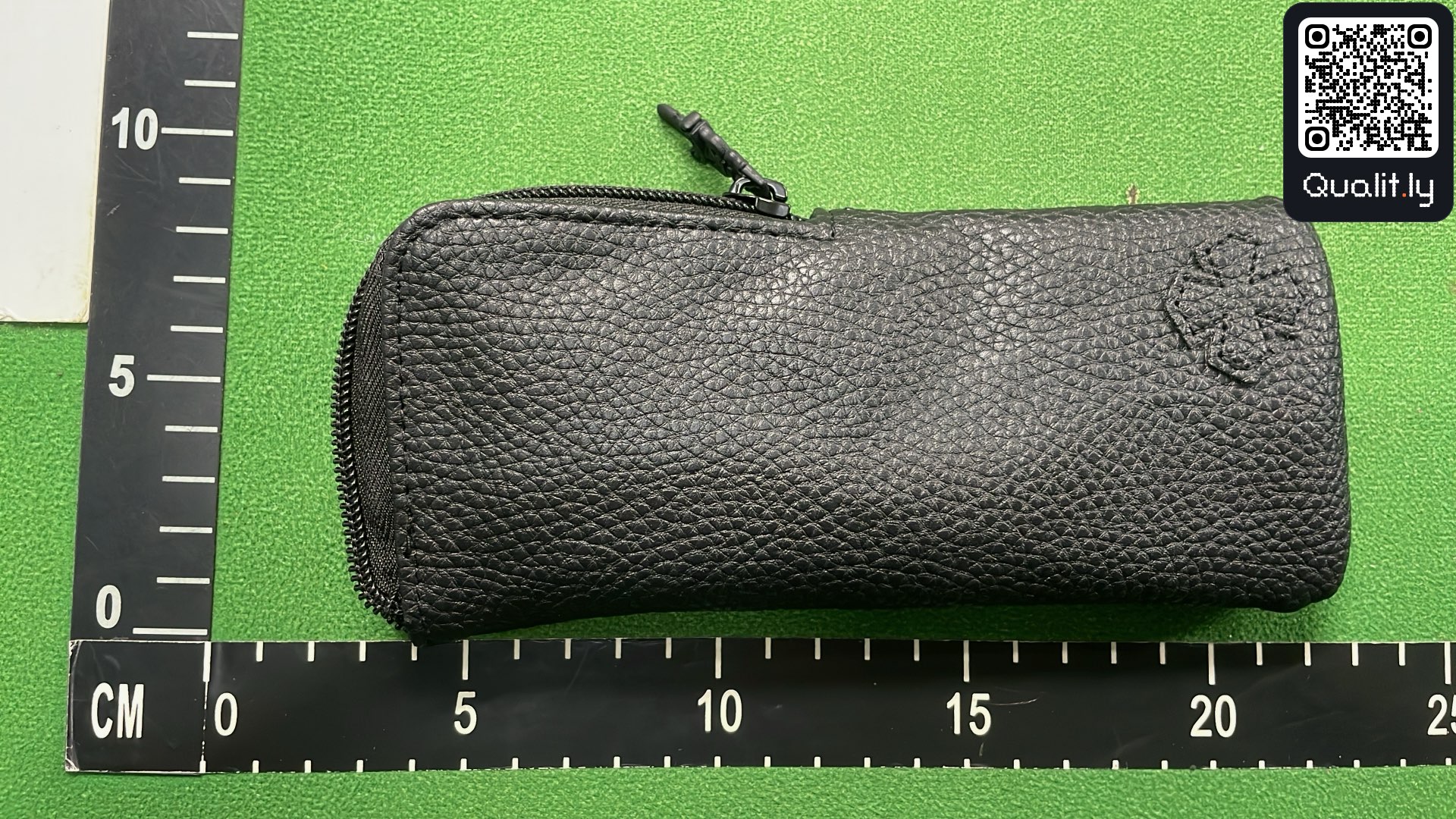 Bag QC photo 1 of 36