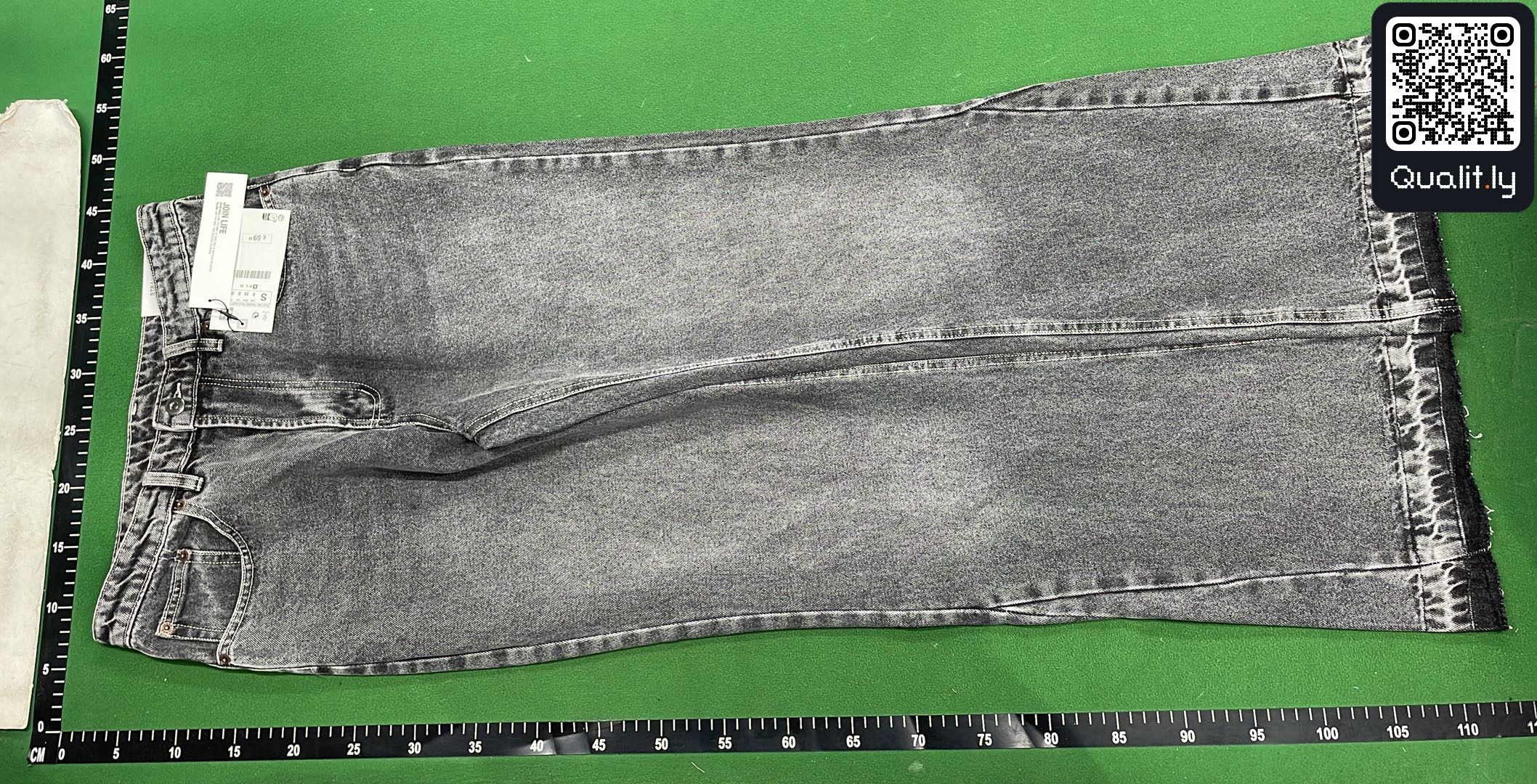 牛仔裤 QC 照片 2 / 103