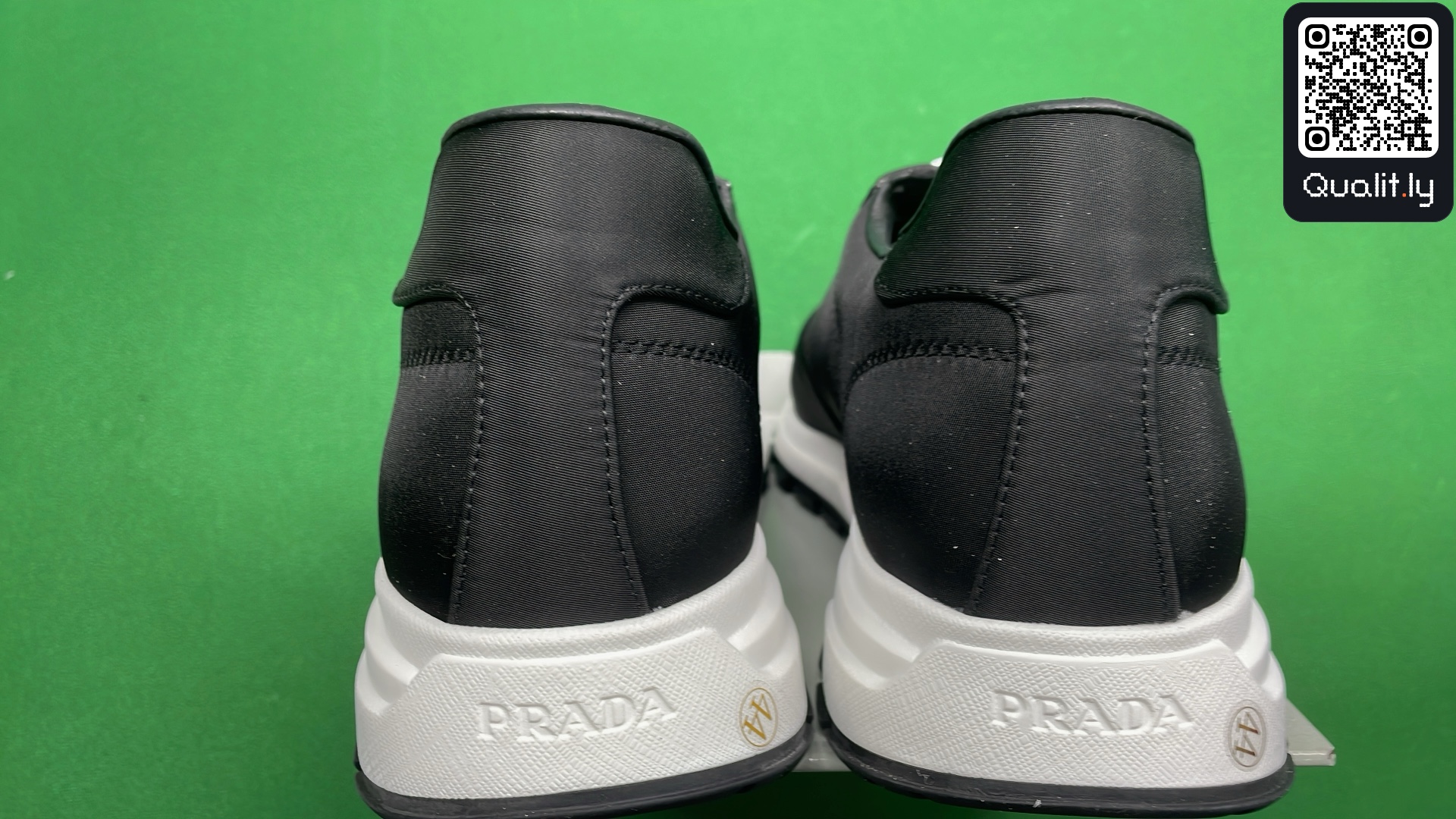 Sneakers — QC-foto 3 av 22