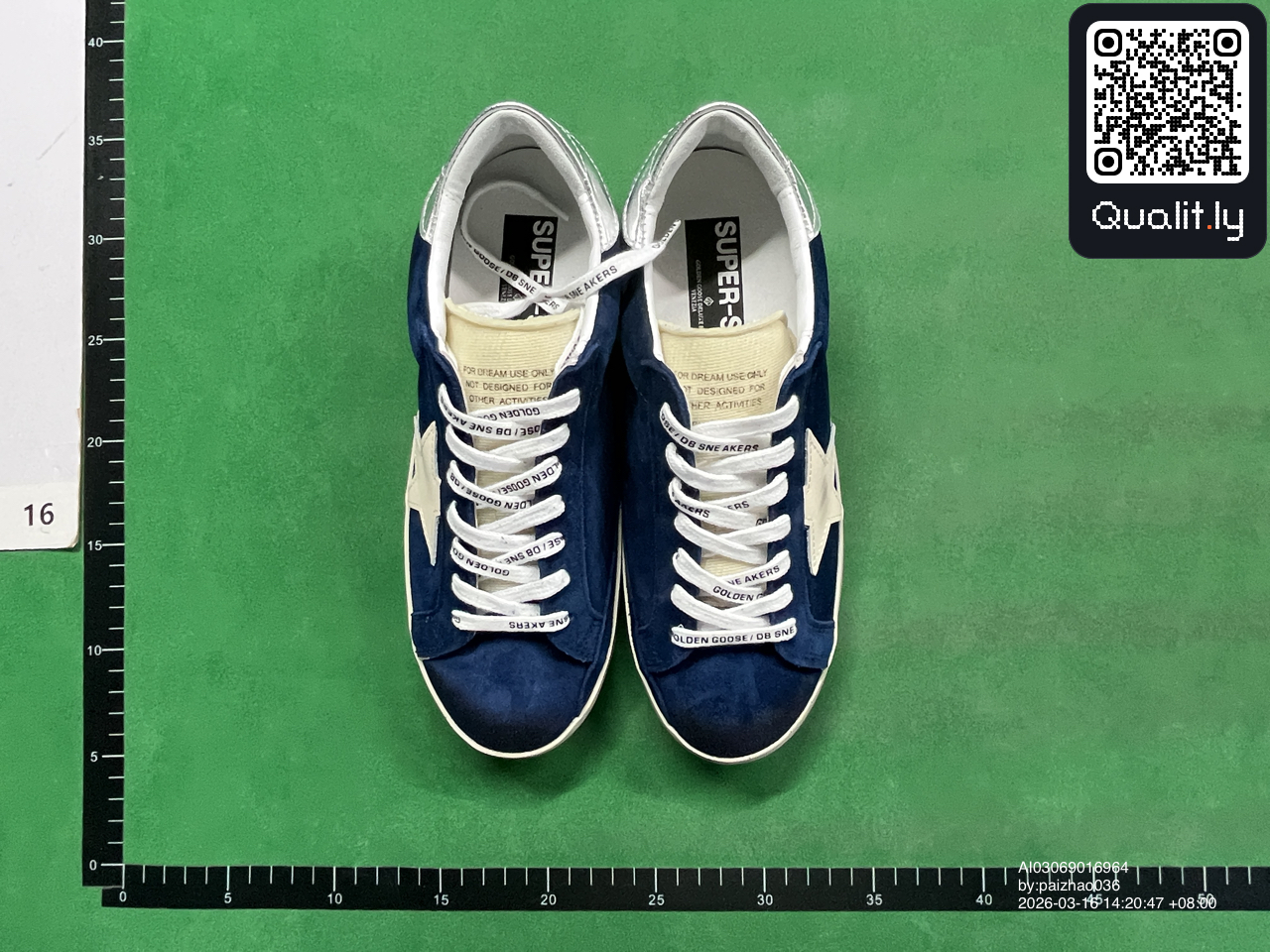 Sneakers — QC-foto 1 van 18
