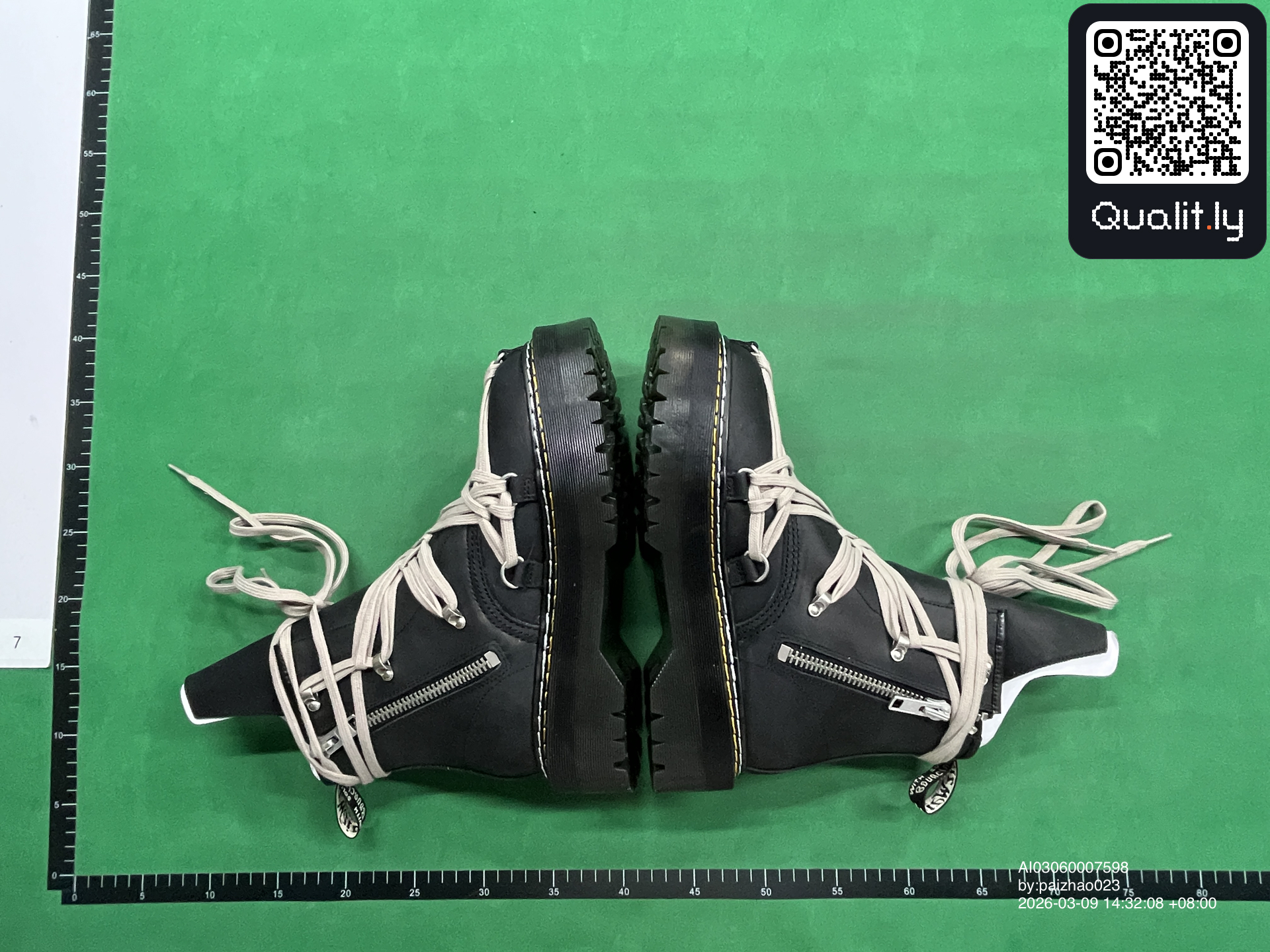 Bottes — photo QC 3 sur 6