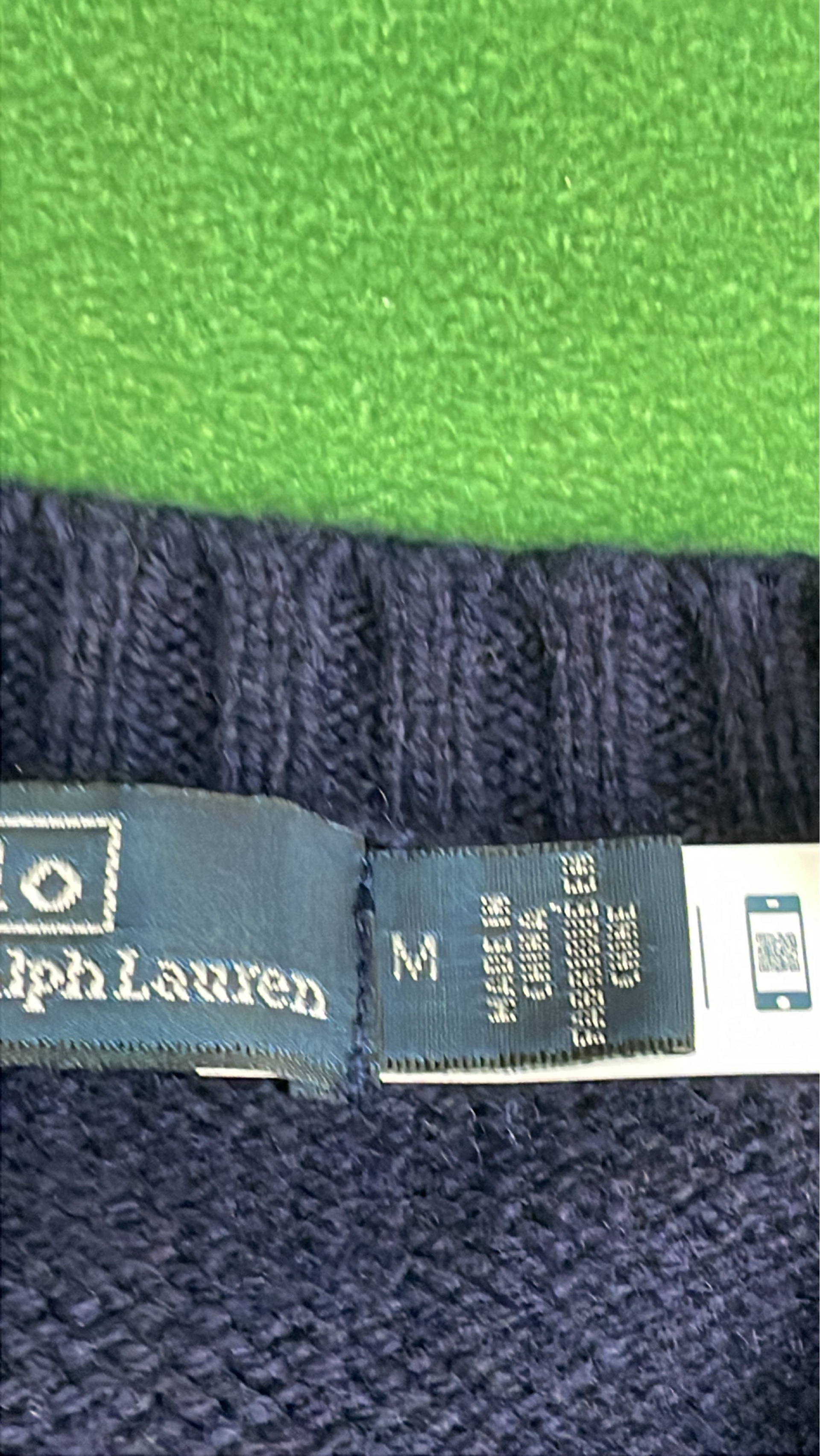 Sweater QC photo 1 of 4