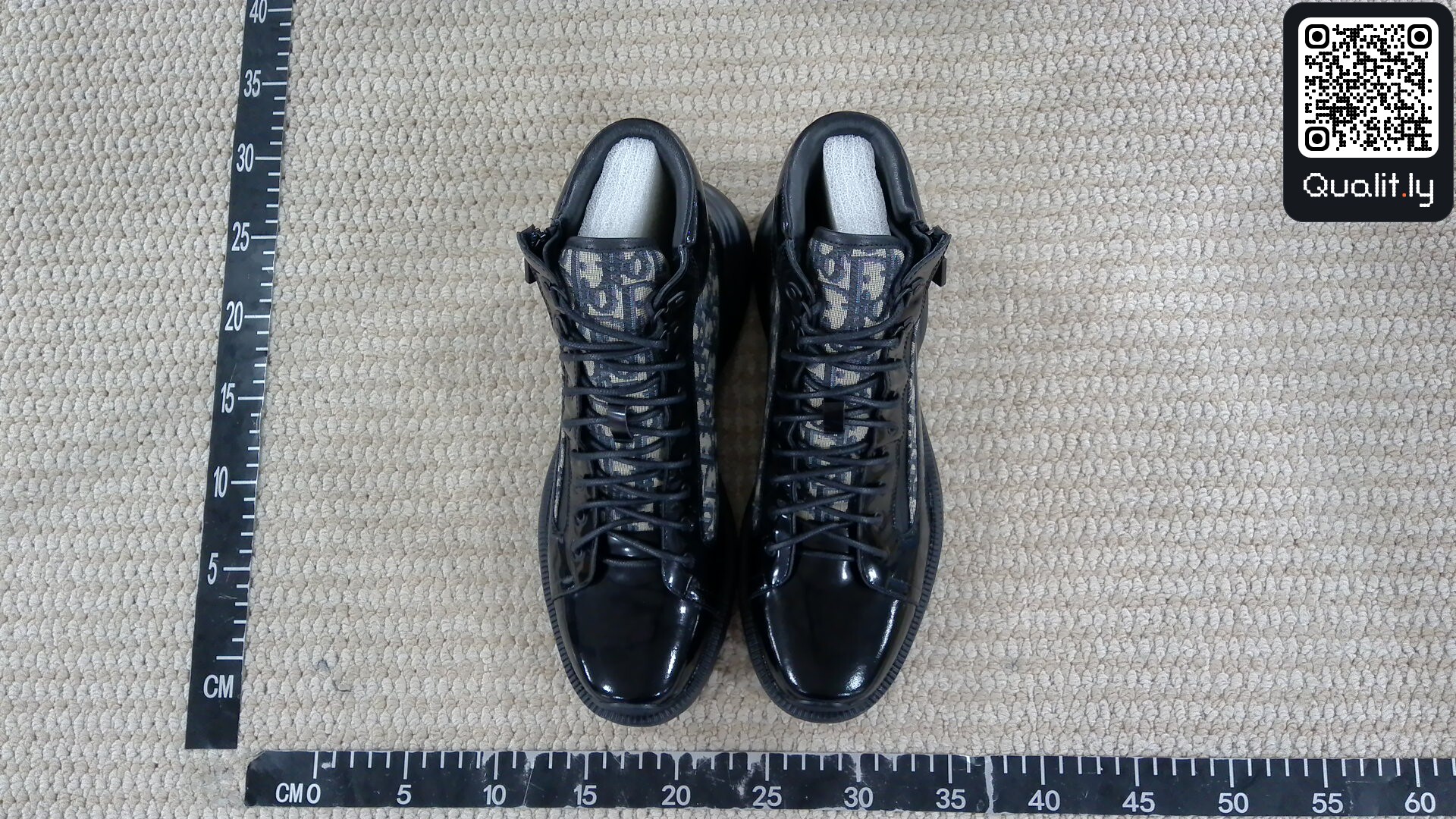 Sneakers QC photo 3 of 20