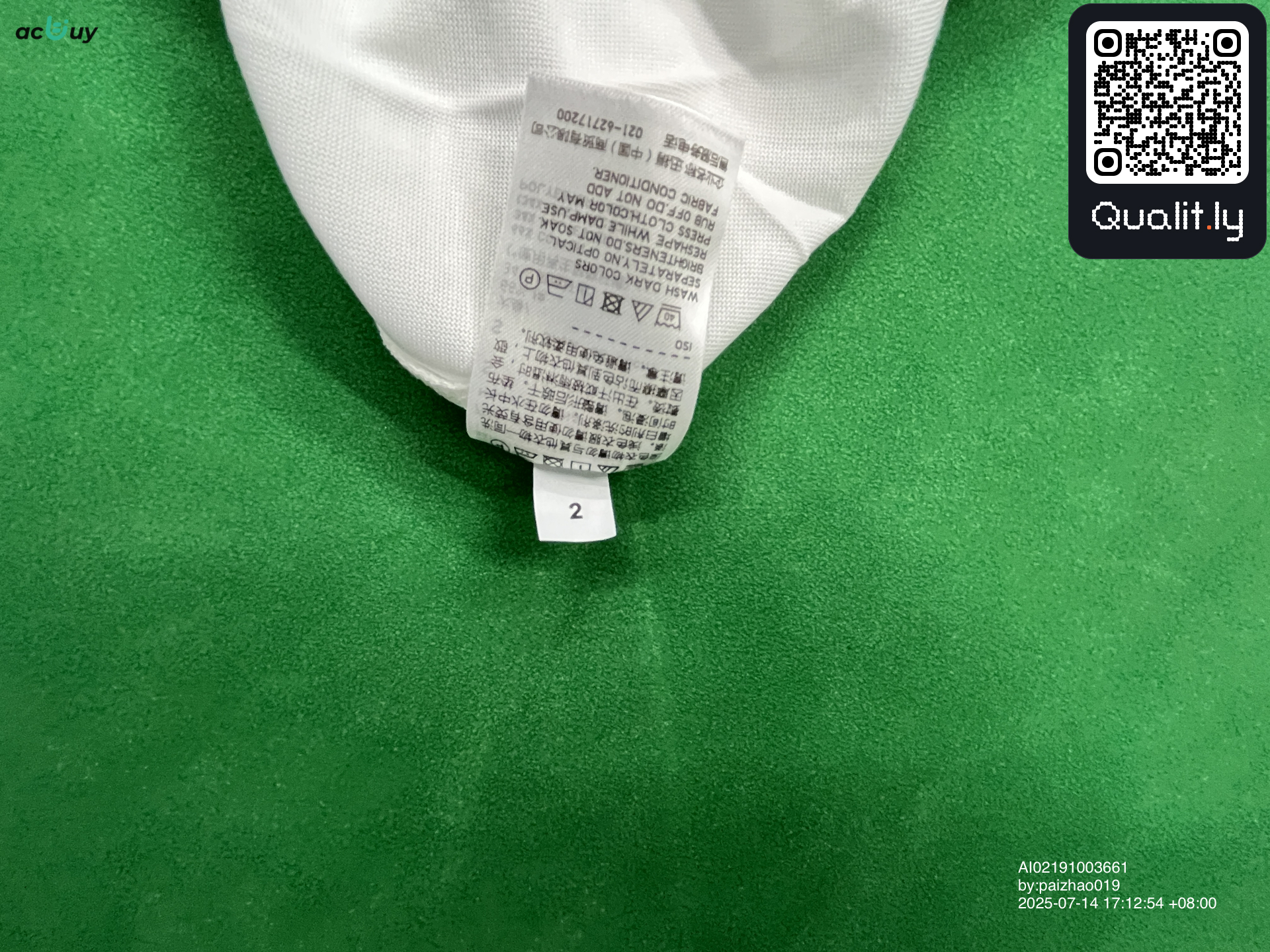 Camiseta — foto QC 1 de 10