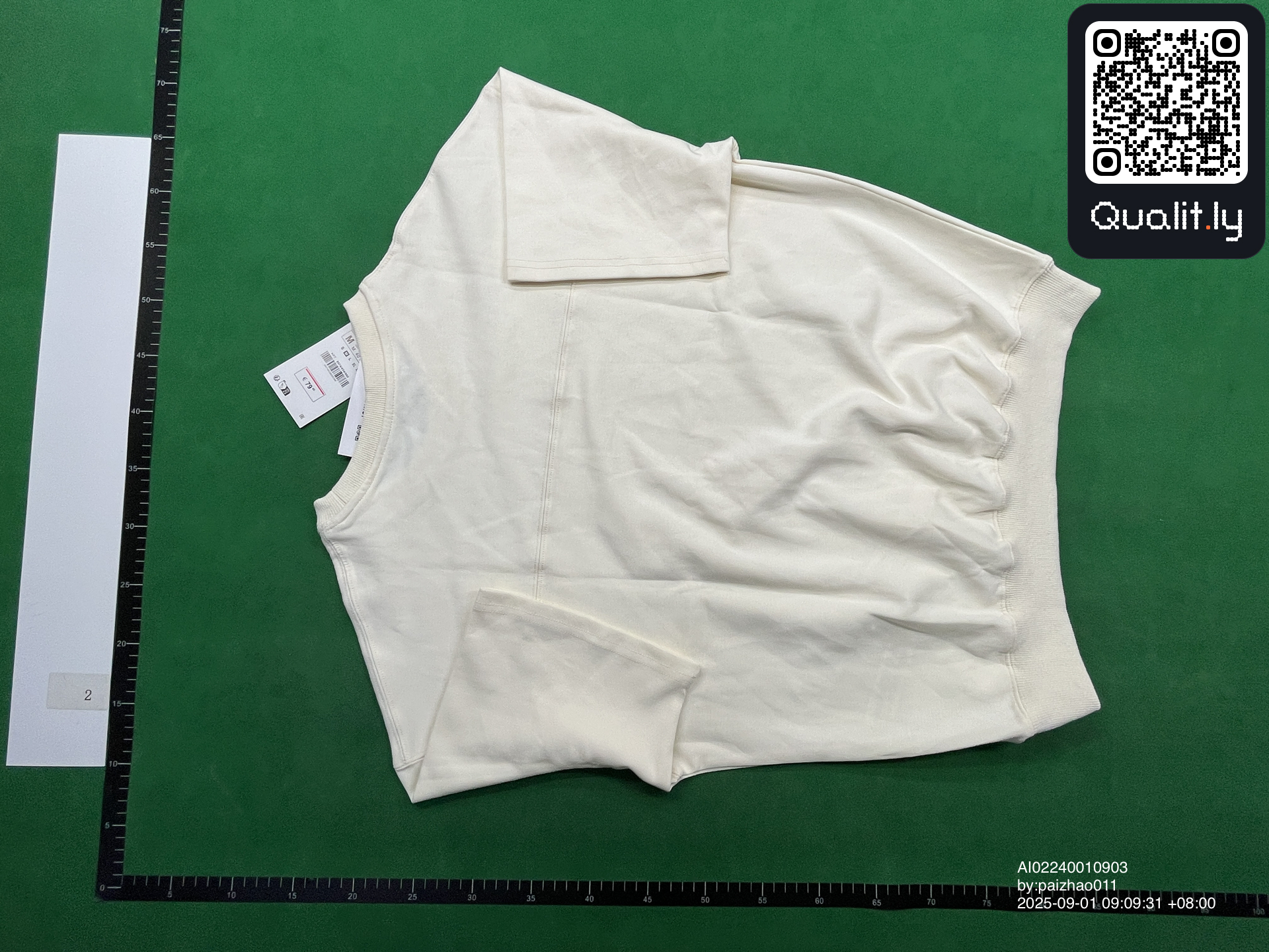 Sweat — photo QC 2 sur 8