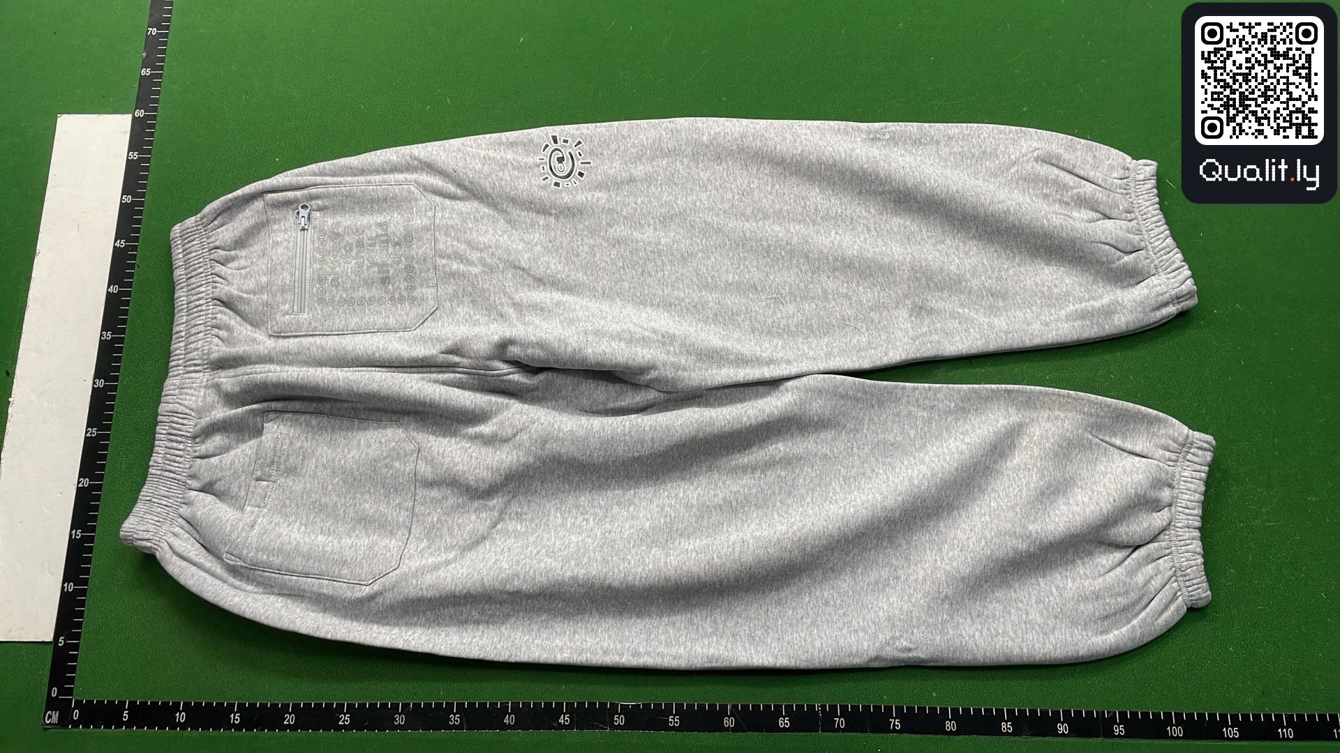 Pants QC photo 3 of 39