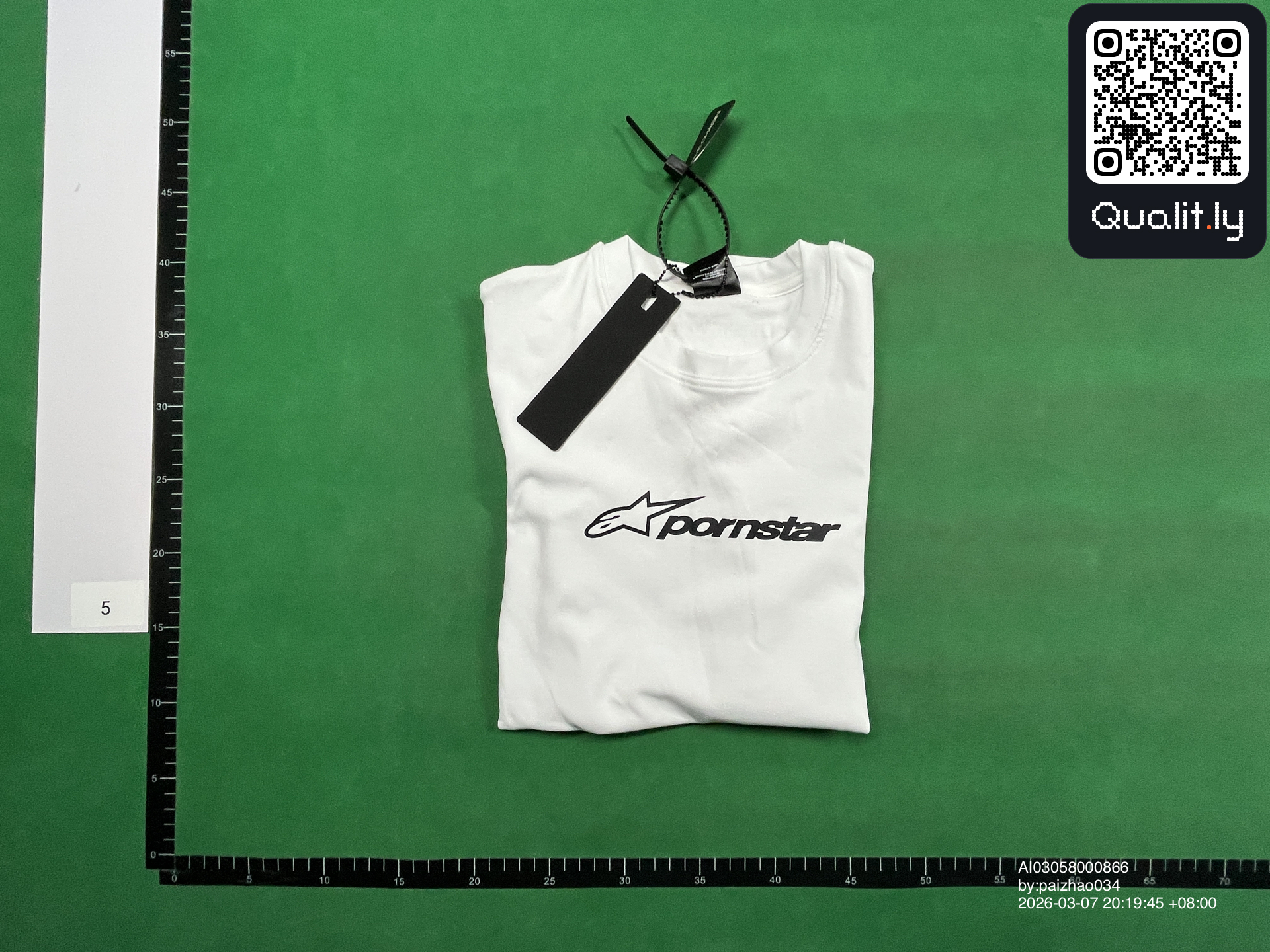 Tシャツ QC写真 1/18