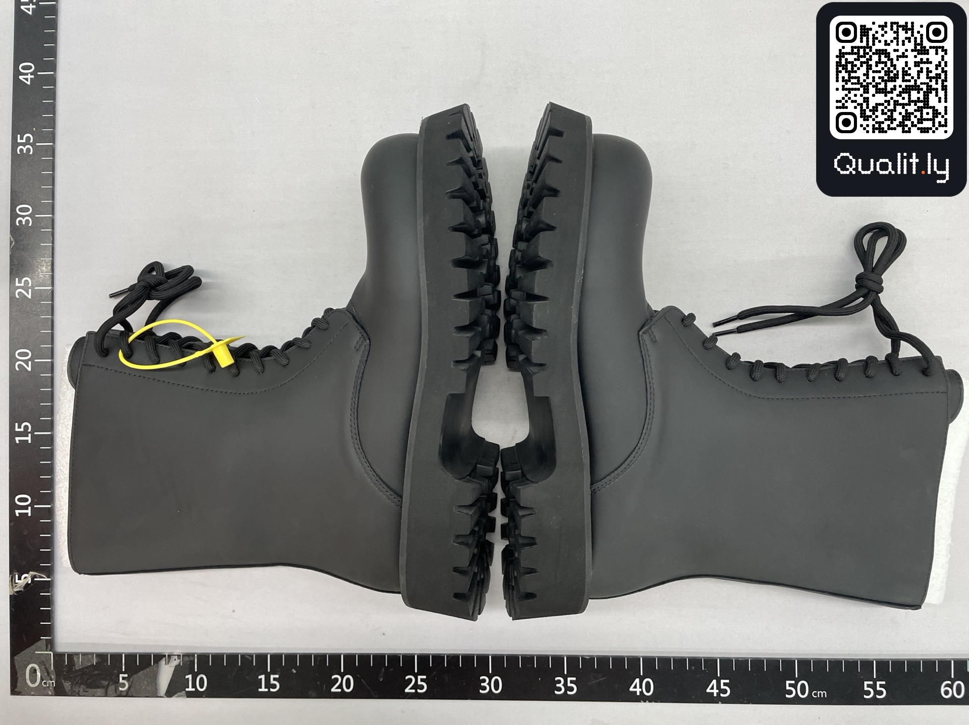 靴子 QC 照片 3 / 62