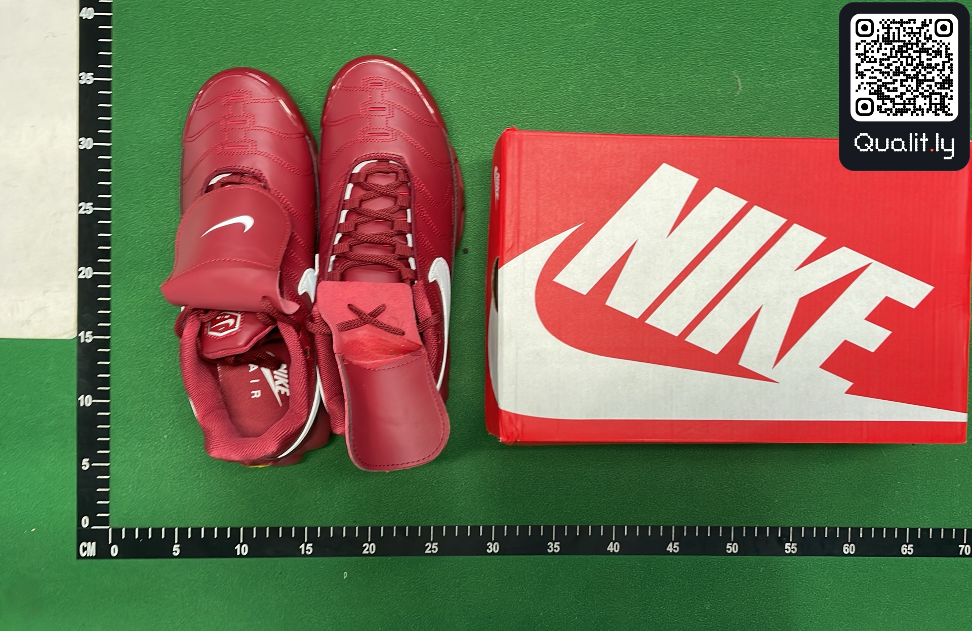 Sneakers QC photo 1 of 16