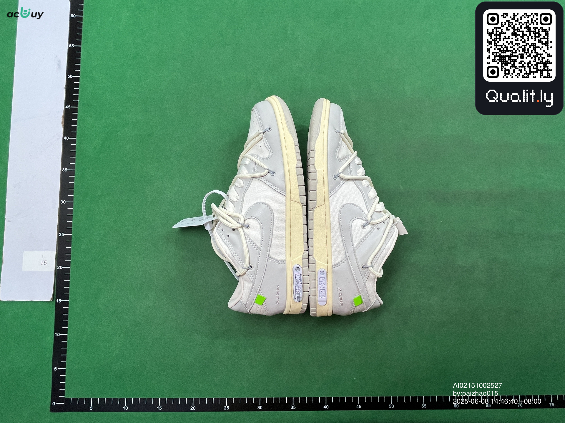 Sneakers QC photo 2 of 26