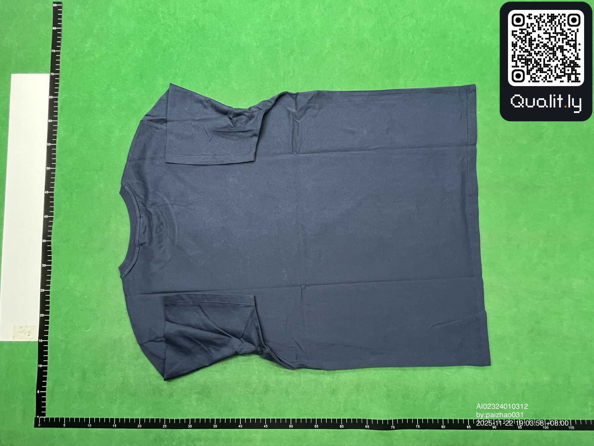 T-shirt — foto QC 2 di 8