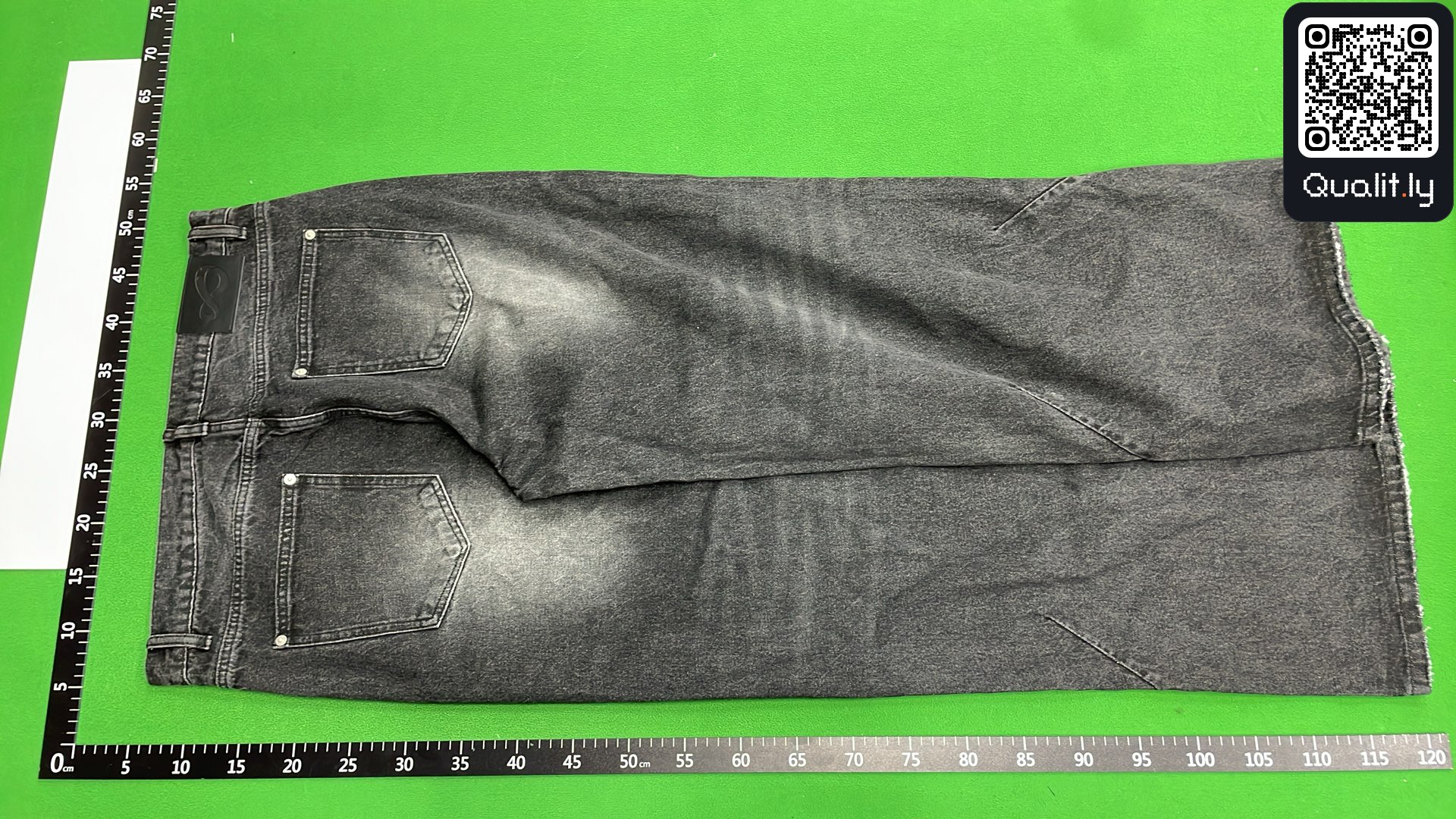 Jeans QC photo 3 of 49