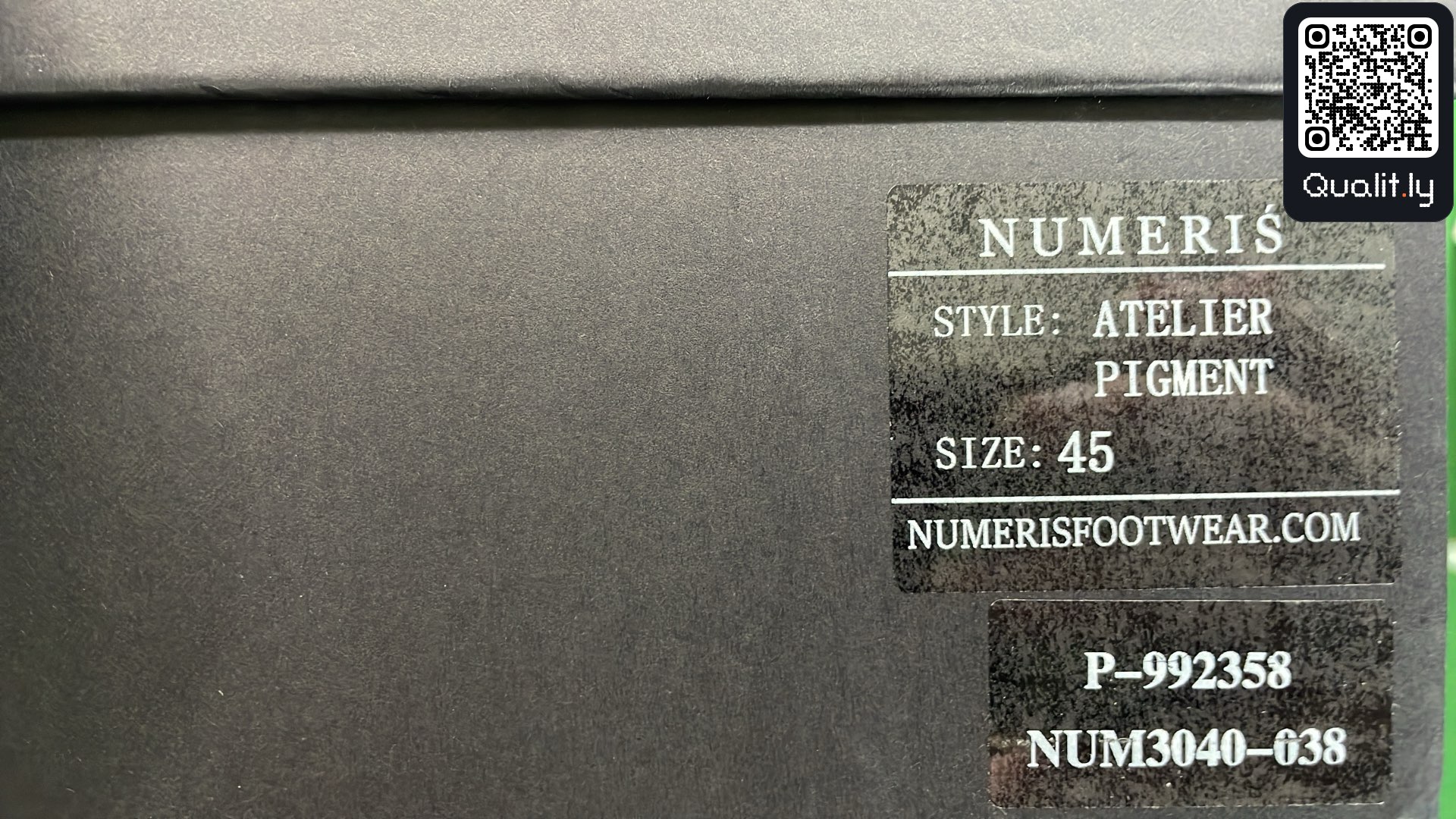 Sneakers QC photo 2 of 374